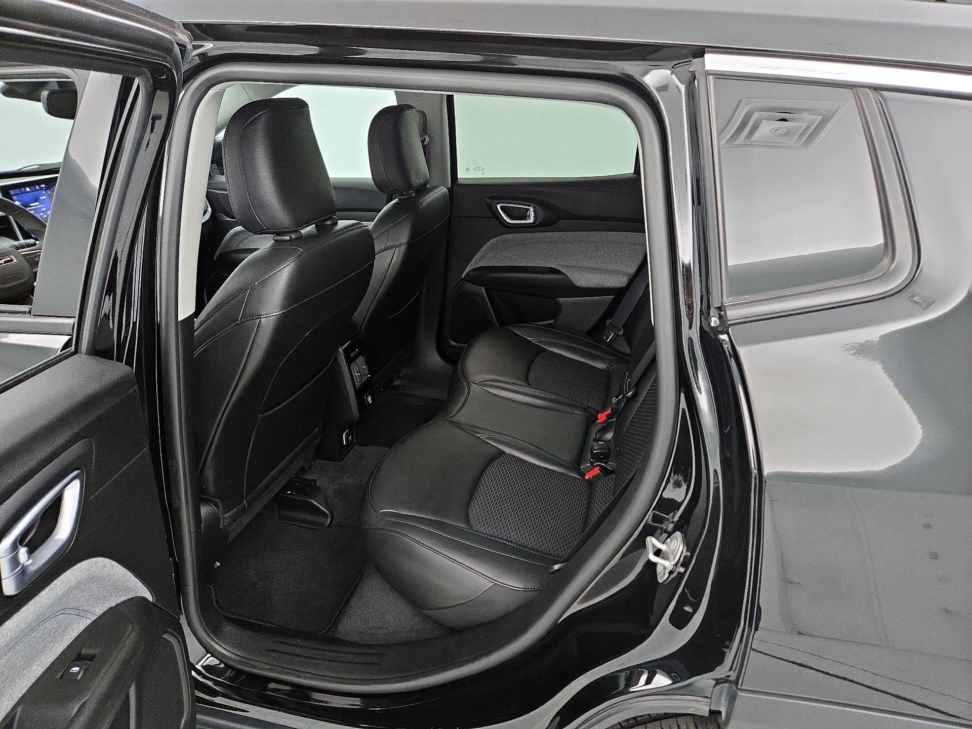 Thumbnail: 2022 Jeep Compass - 19