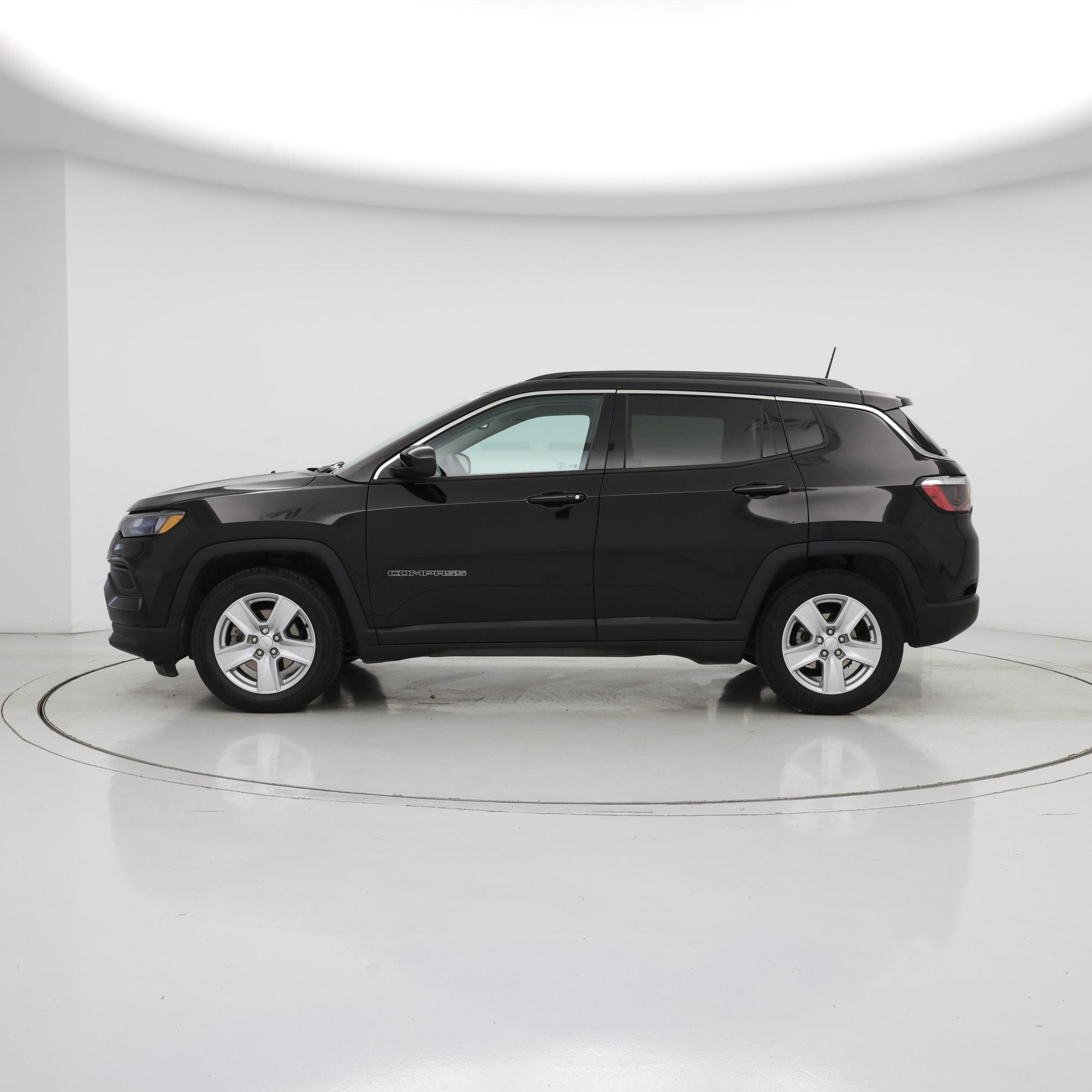 Thumbnail: 2022 Jeep Compass - 3