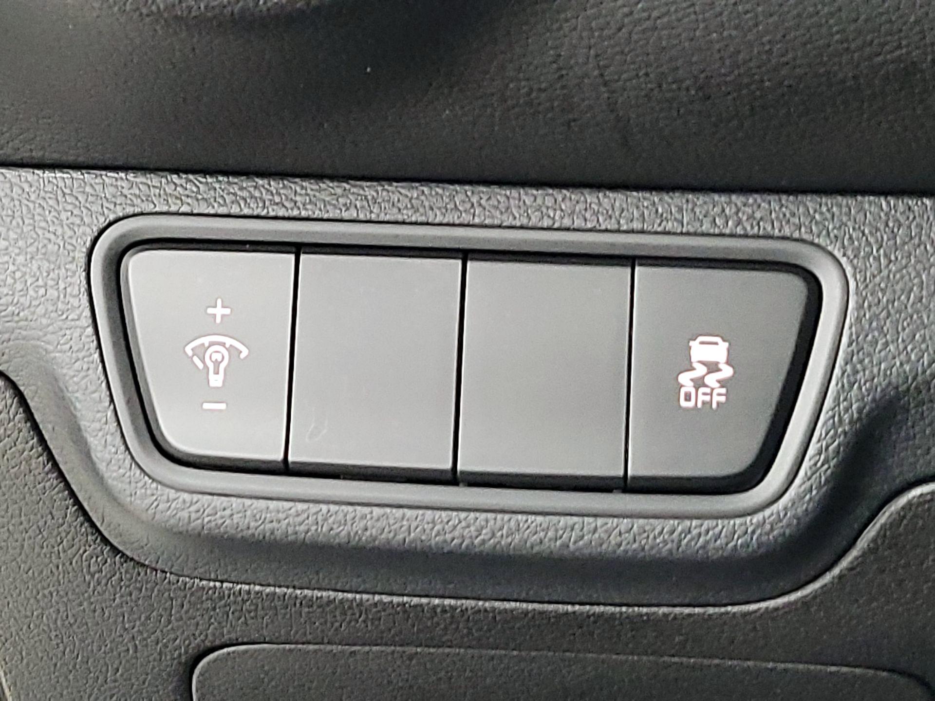 Thumbnail: 2023 Kia Forte - 13