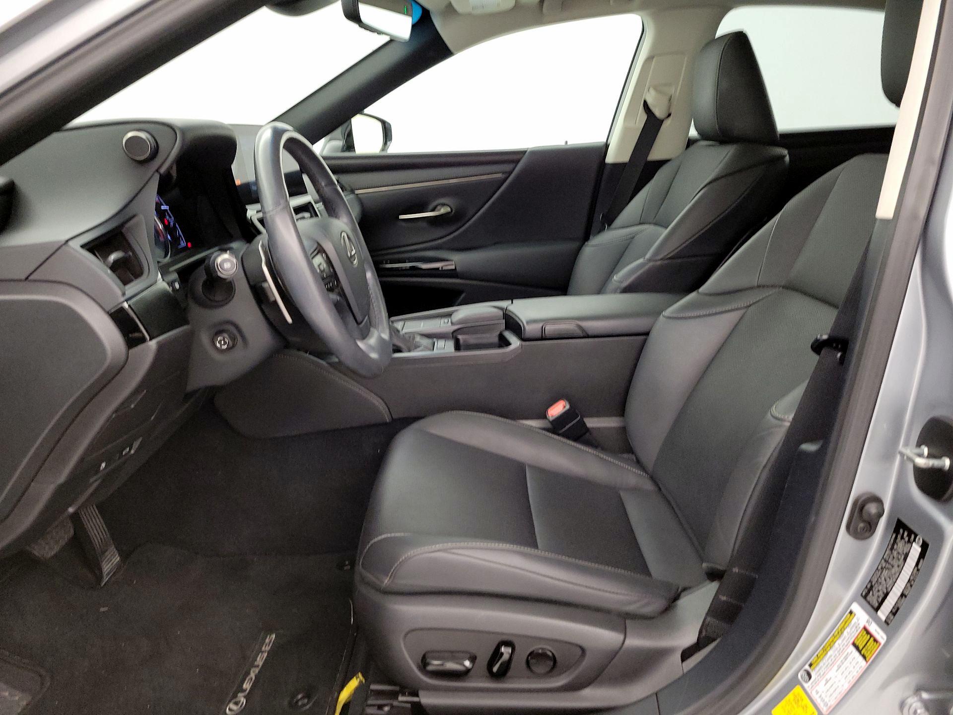 Thumbnail: 2022 Lexus ES - 11