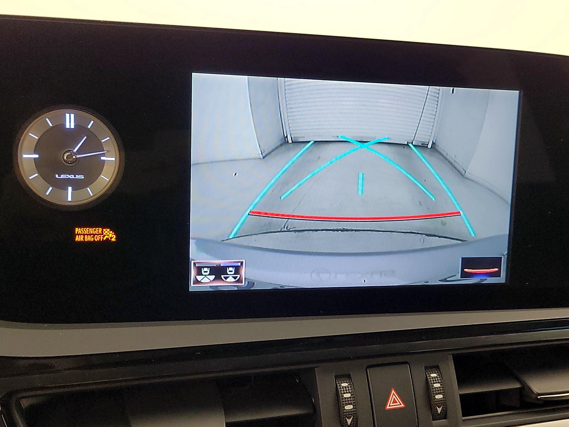 Thumbnail: 2022 Lexus ES - 14