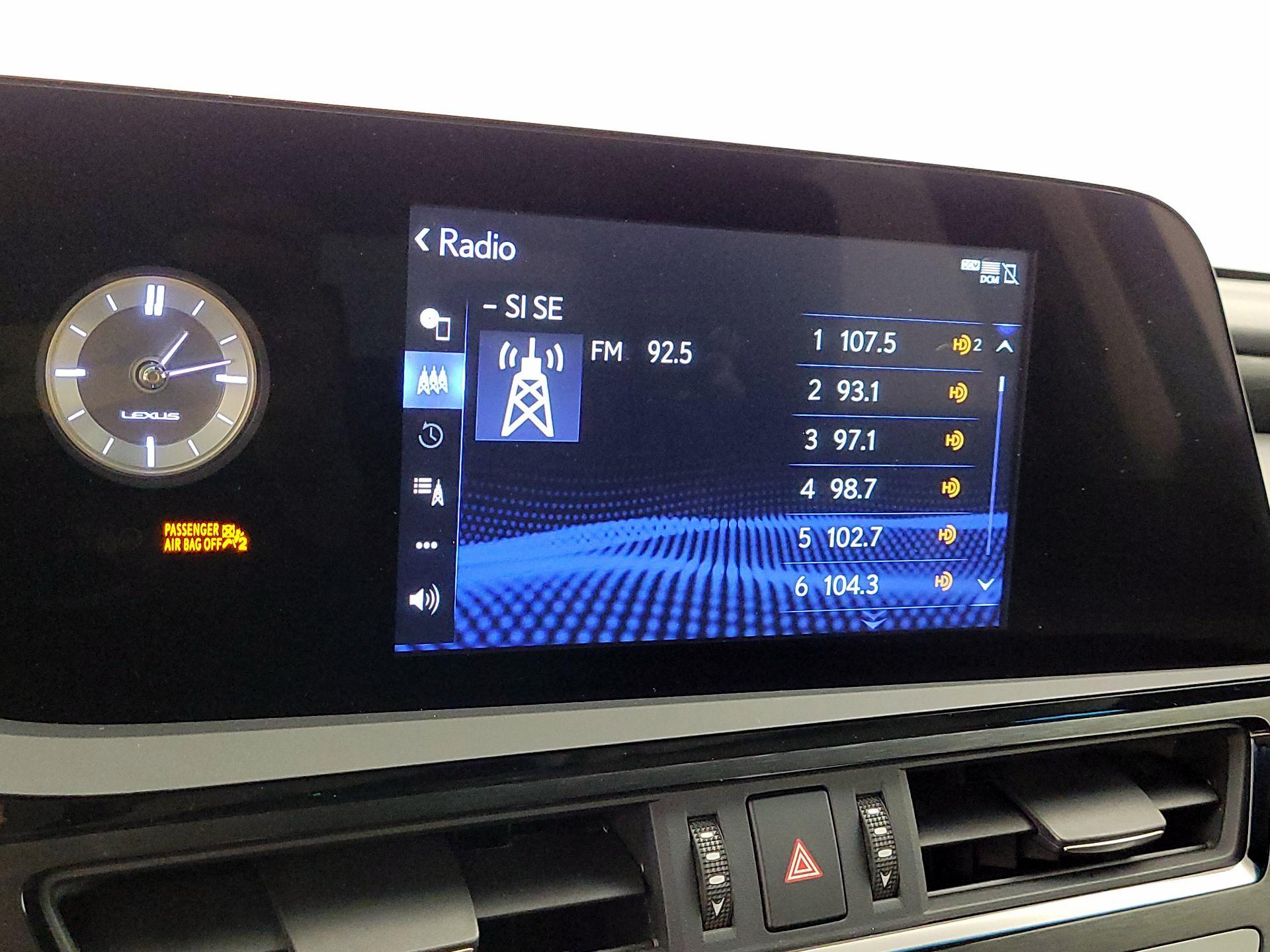 Thumbnail: 2022 Lexus ES - 15