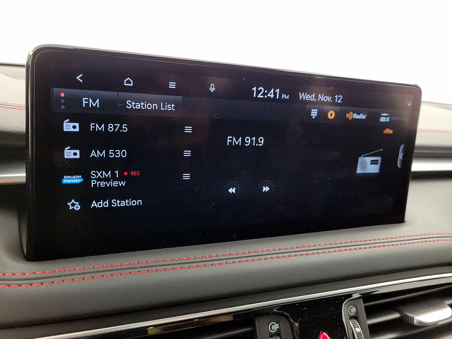 Thumbnail: 2023 Genesis G70 - 16