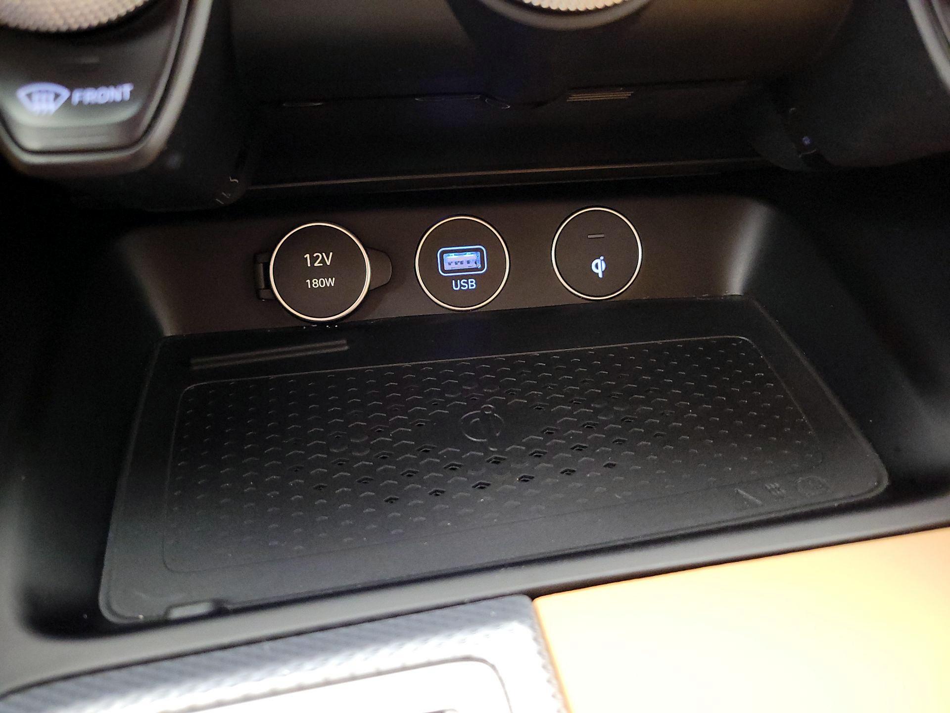 Thumbnail: 2022 Genesis G70 - 19