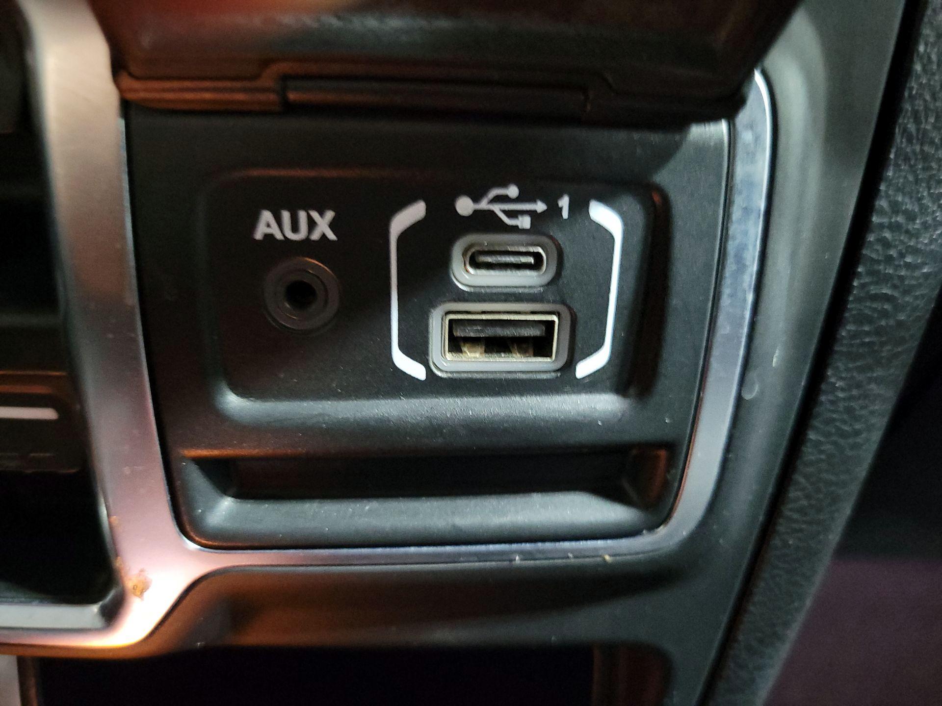 Thumbnail: 2021 Jeep Gladiator - 19