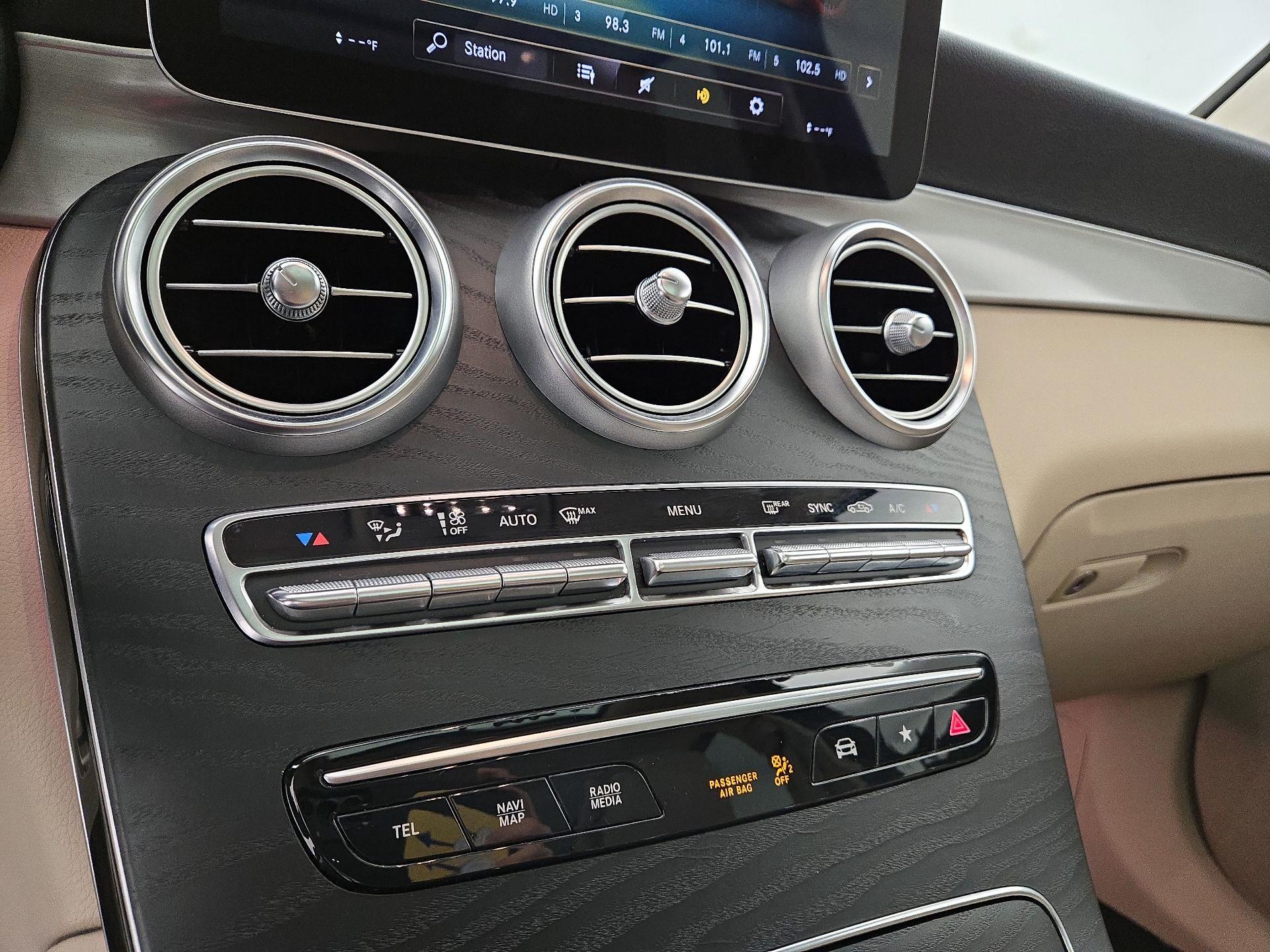 Thumbnail: 2022 Mercedes-Benz GLC - 16