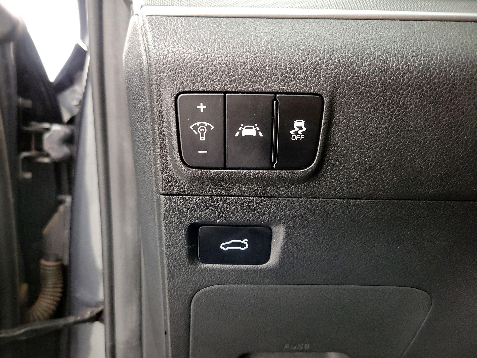 Thumbnail: 2022 Kia K5 - 13