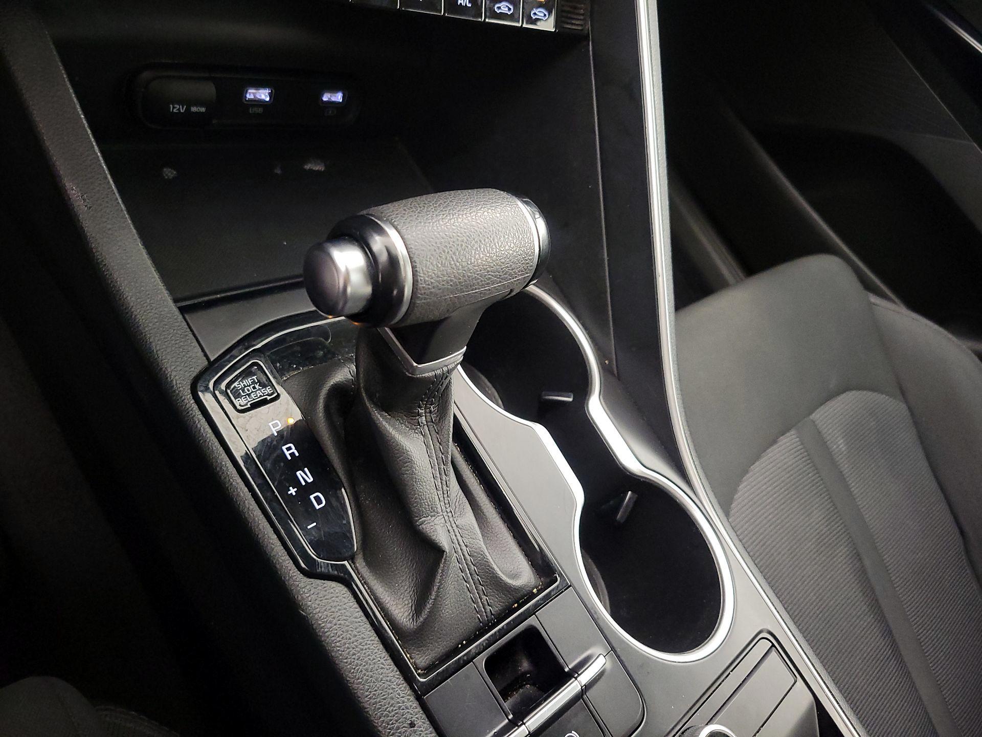 Thumbnail: 2022 Kia K5 - 17