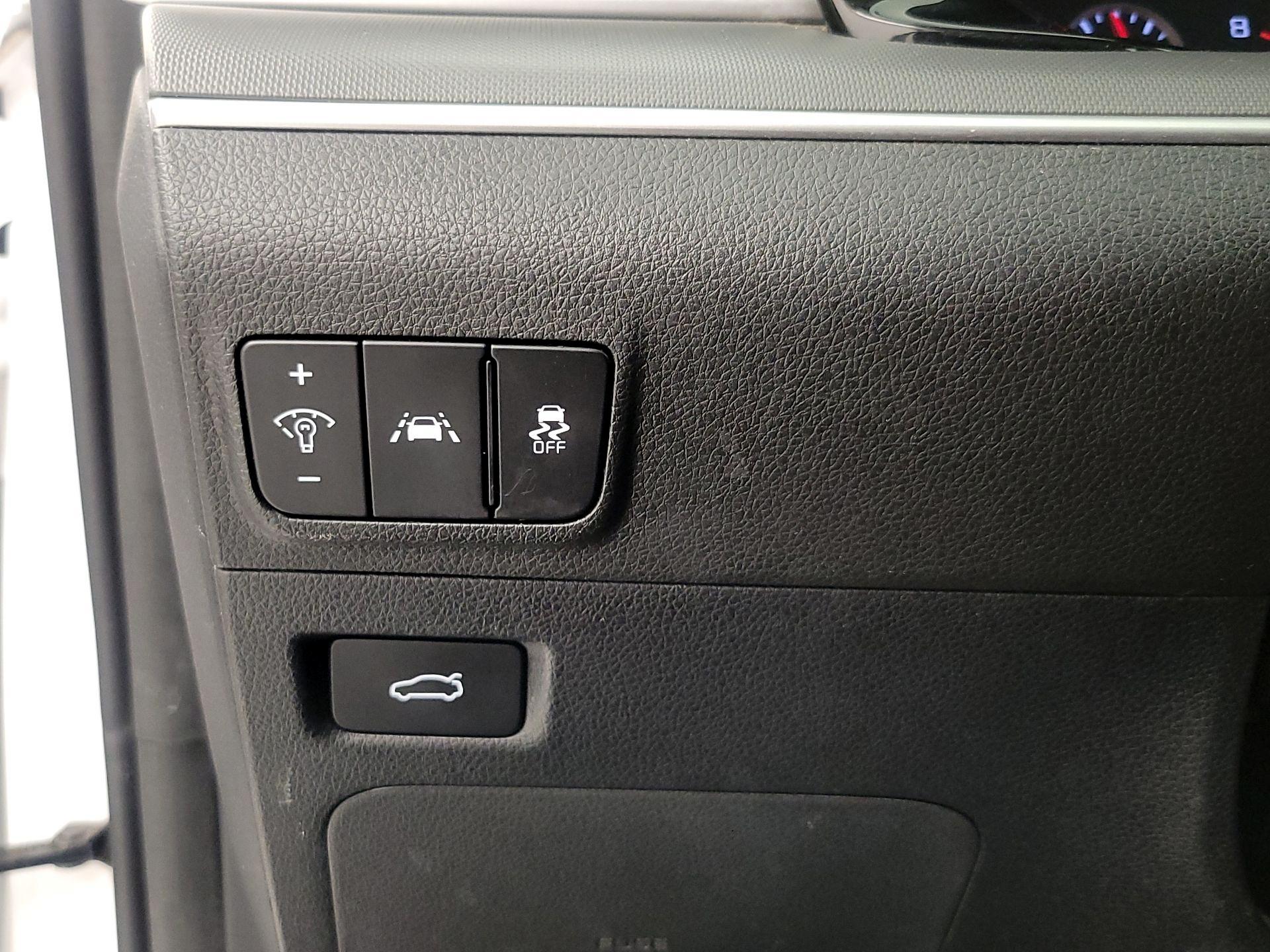 Thumbnail: 2022 Kia K5 - 13