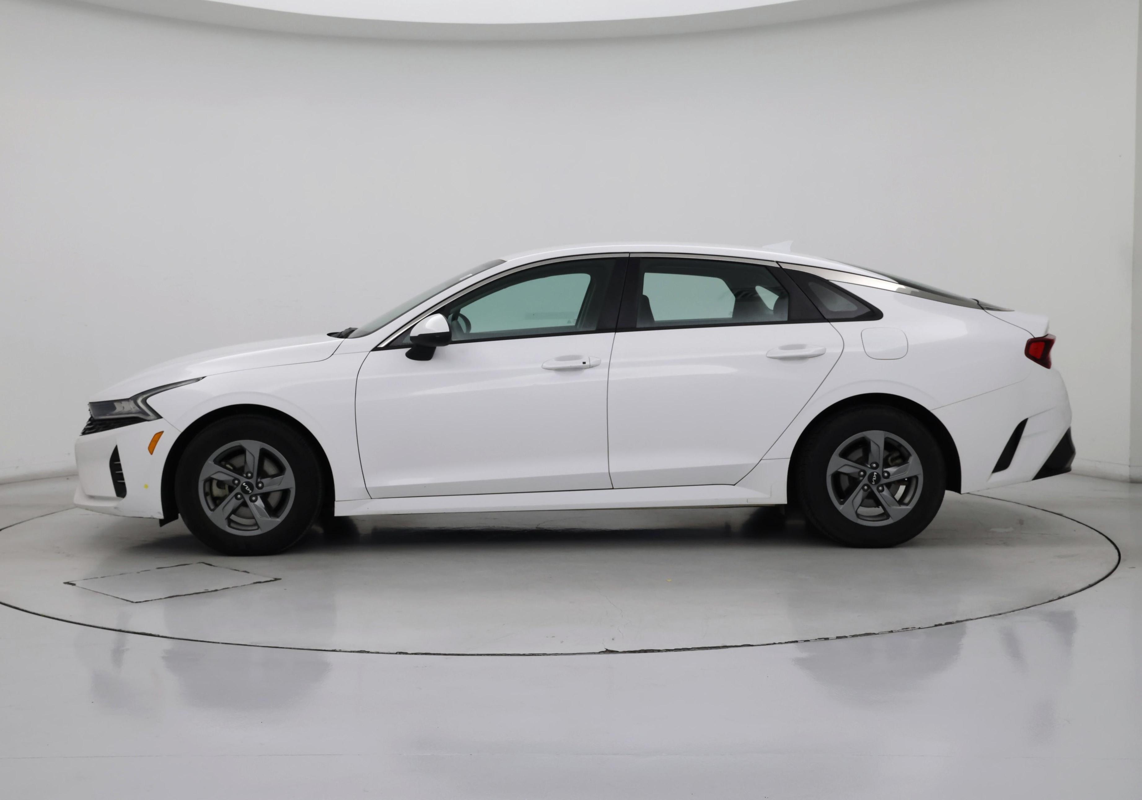 Thumbnail: 2022 Kia K5 - 3