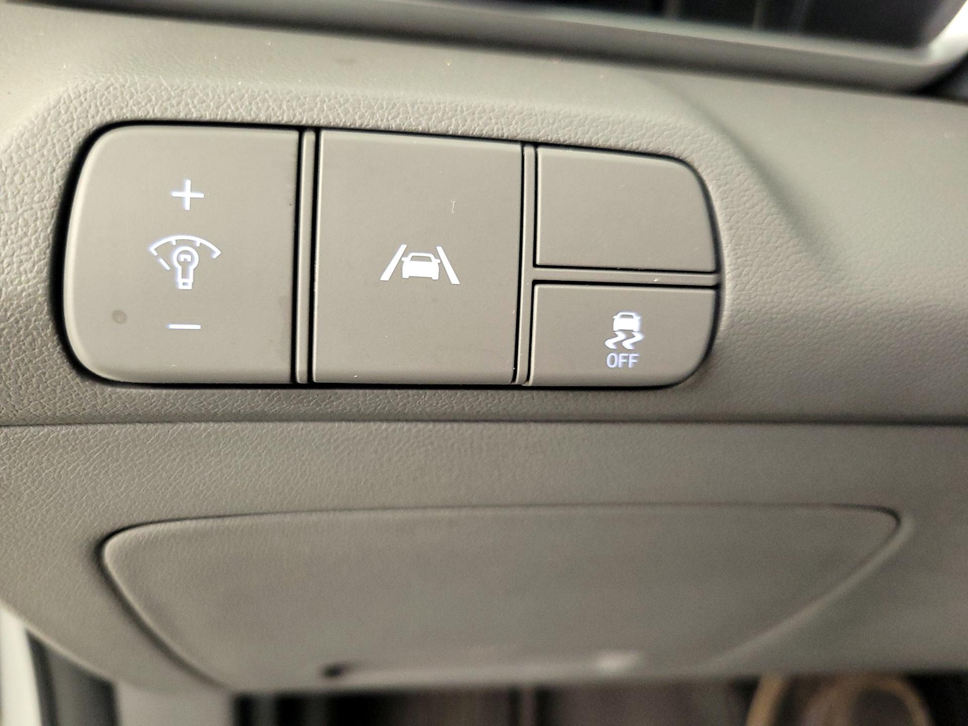 Thumbnail: 2021 Hyundai Elantra - 13