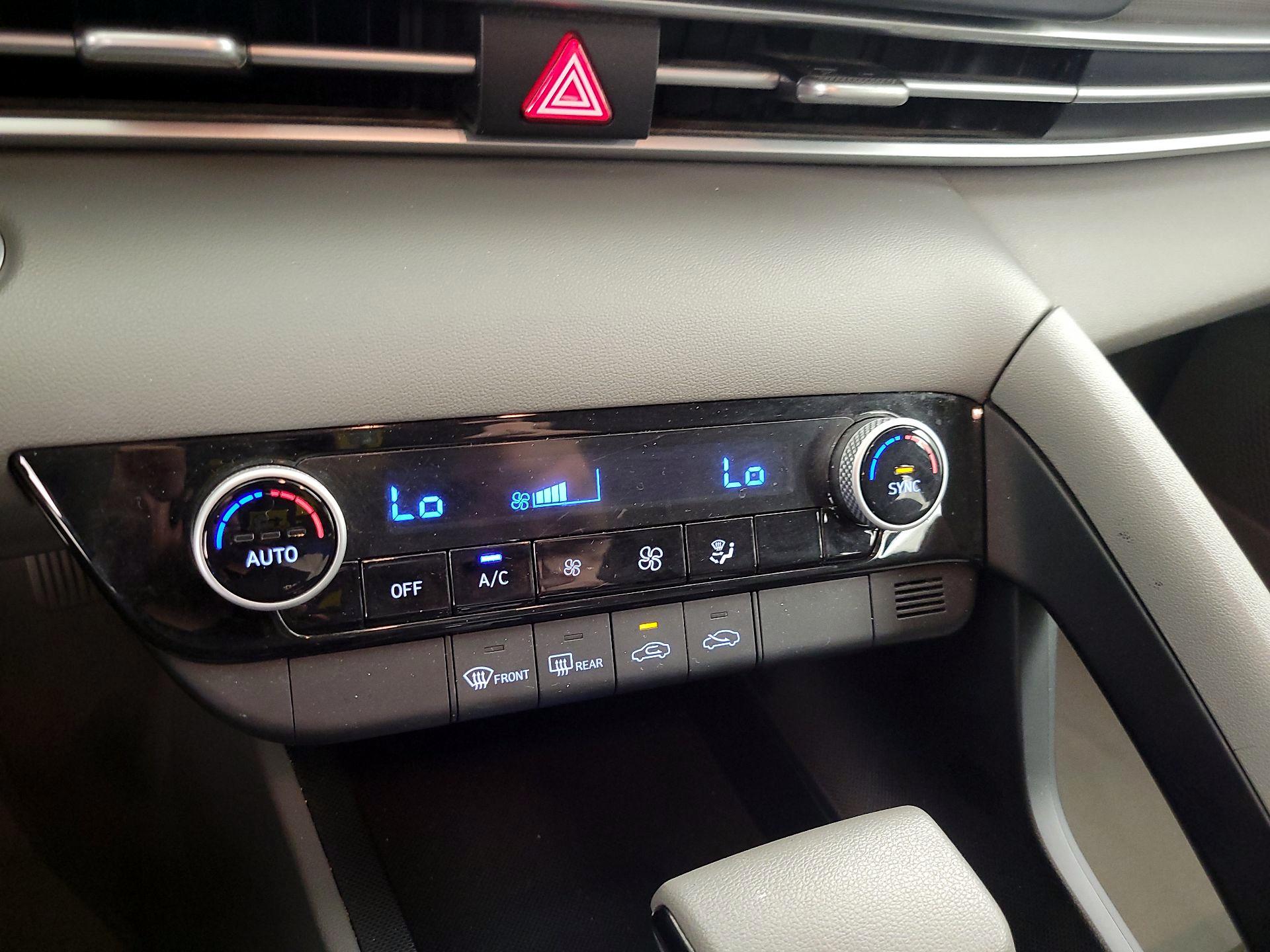 Thumbnail: 2021 Hyundai Elantra - 16