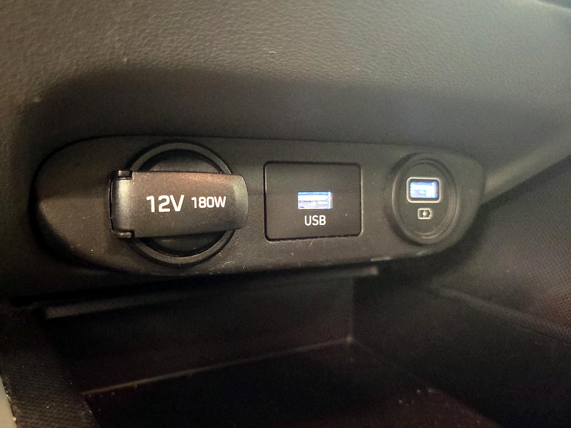 Thumbnail: 2021 Hyundai Elantra - 18