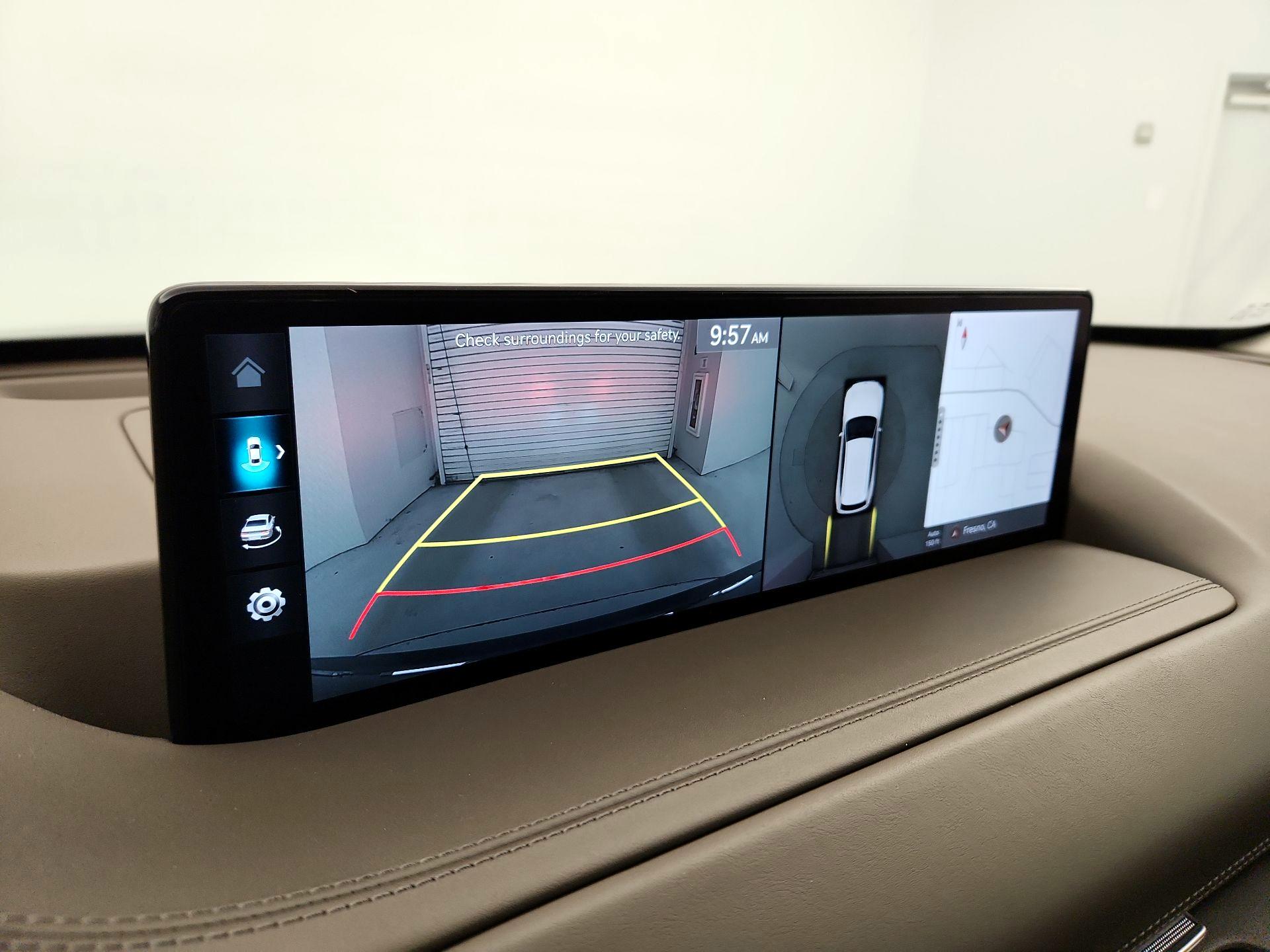 Thumbnail: 2023 Genesis GV80 - 15