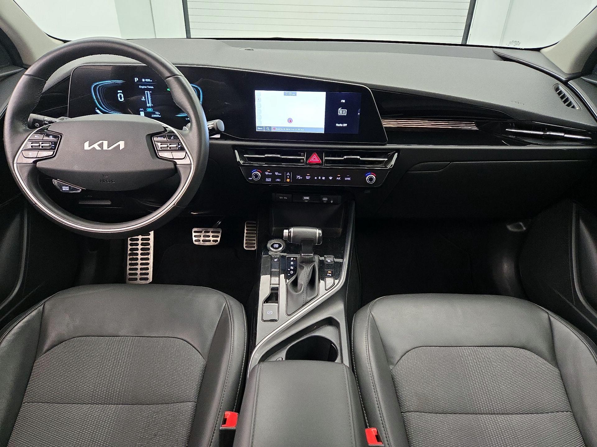 Thumbnail: 2023 Kia Niro - 9