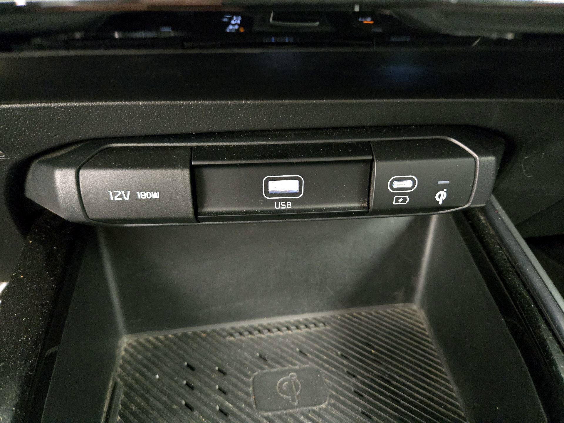 Thumbnail: 2023 Kia Niro - 19