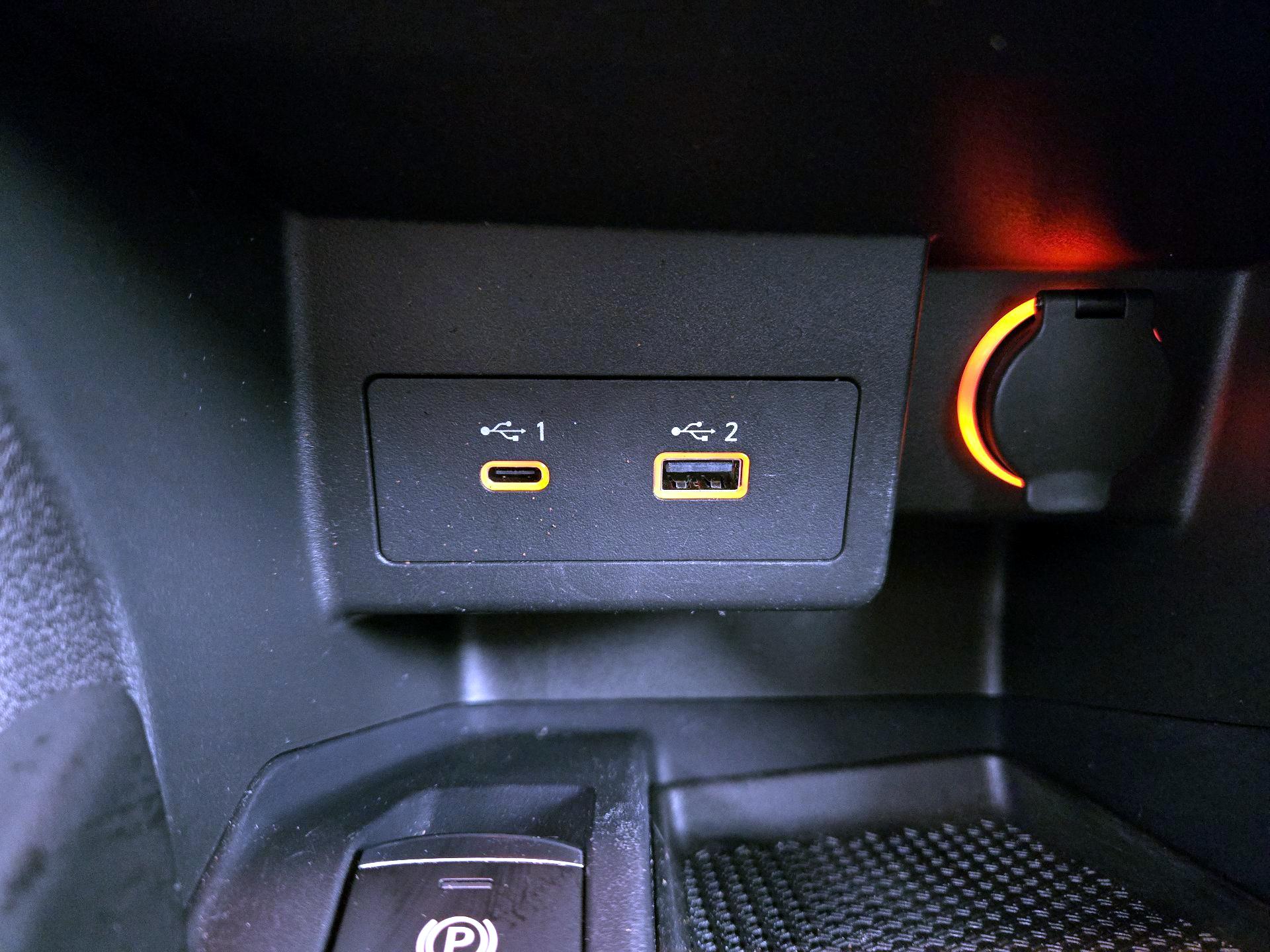 Thumbnail: 2023 Nissan Kicks - 18