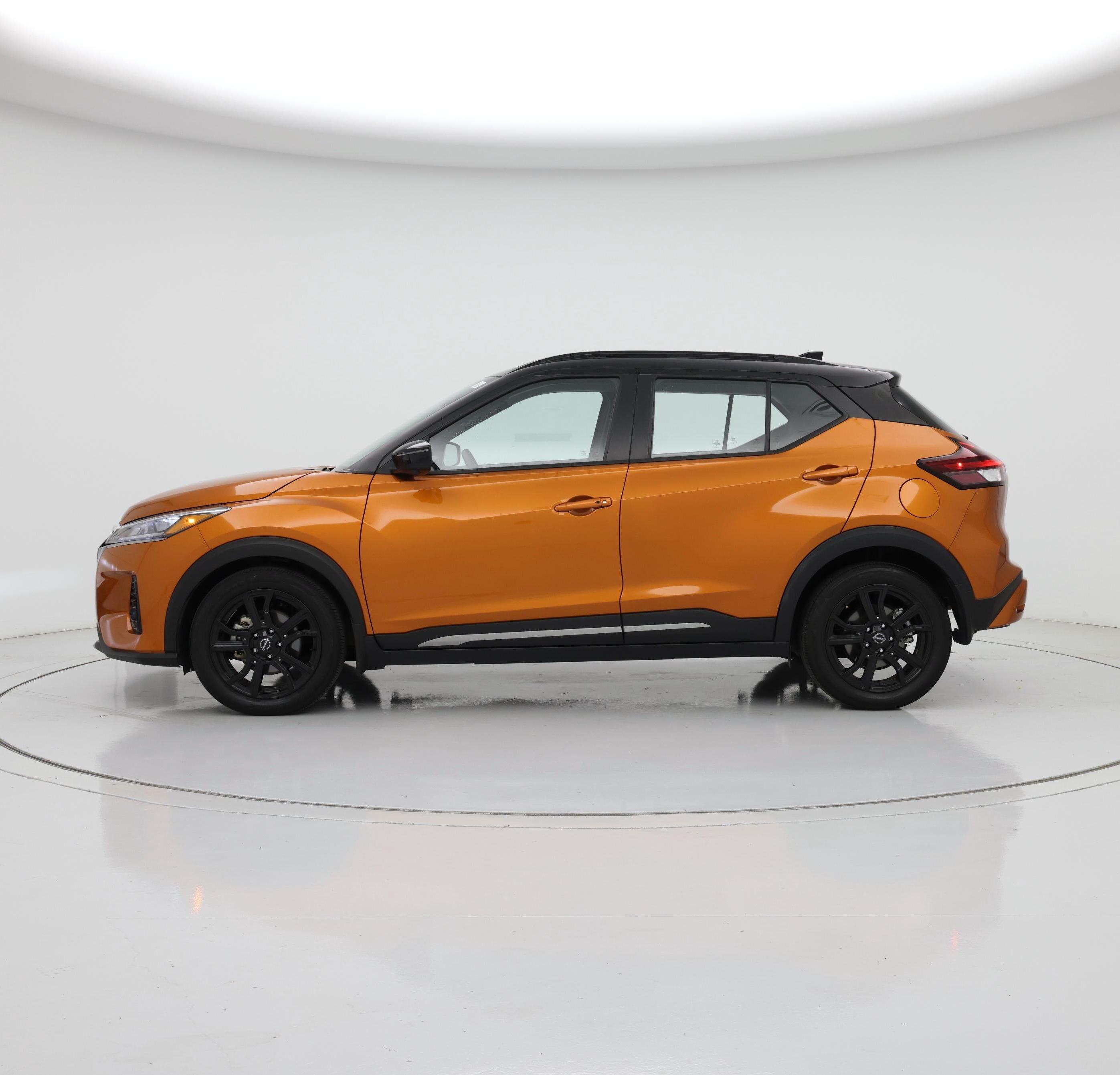 Thumbnail: 2023 Nissan Kicks - 3