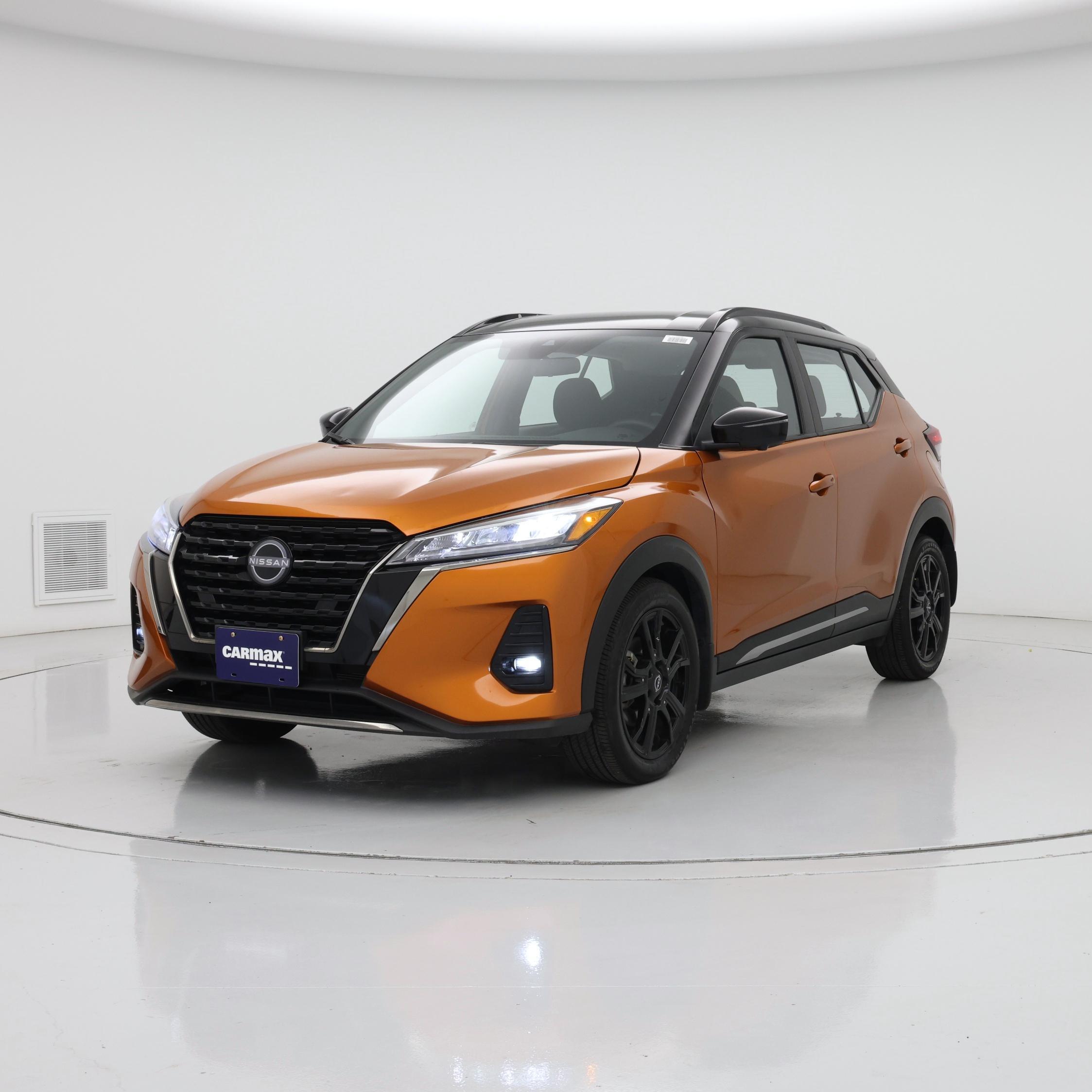 Thumbnail: 2023 Nissan Kicks - 4