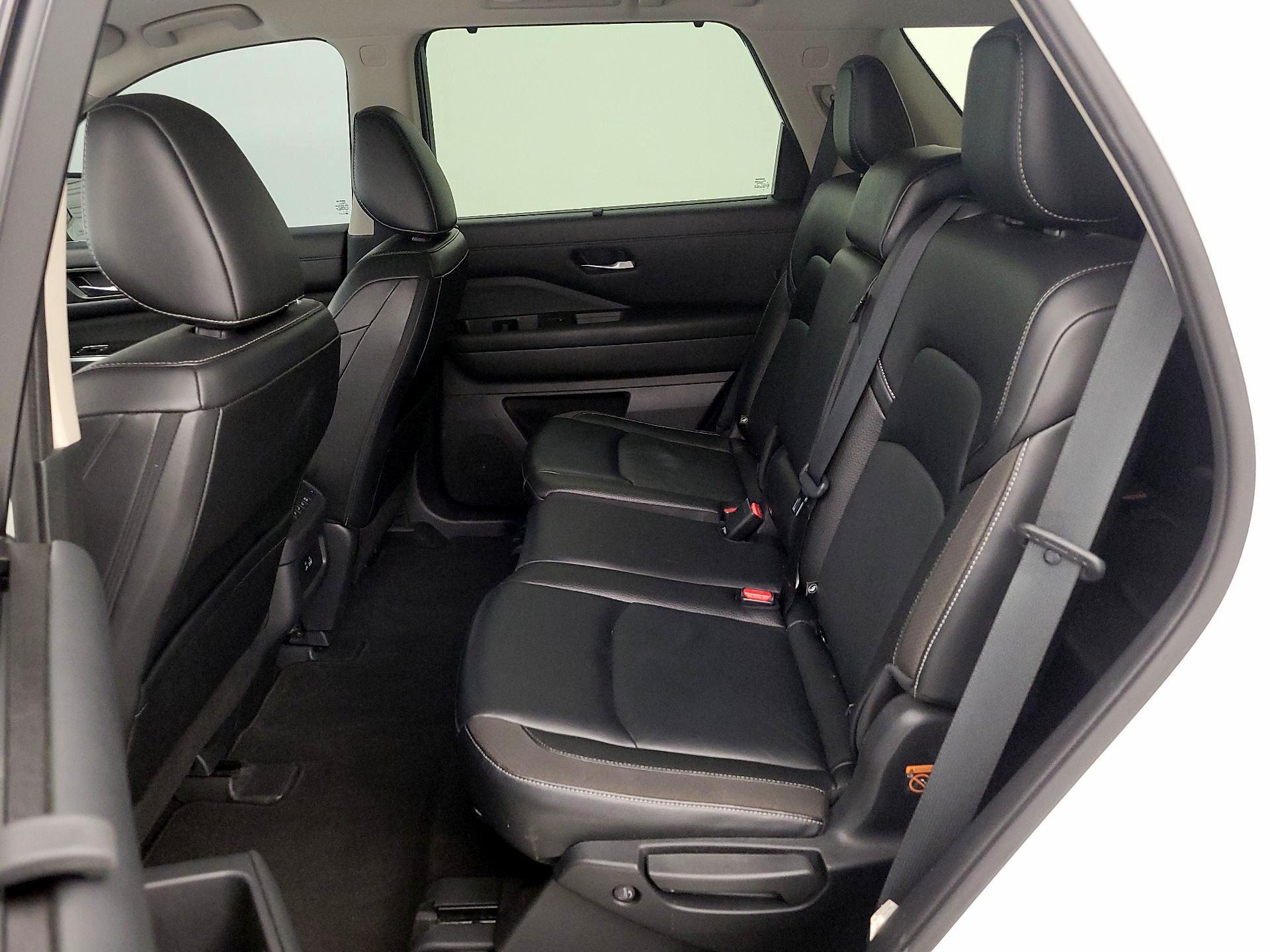 Thumbnail: 2023 Nissan Pathfinder - 20