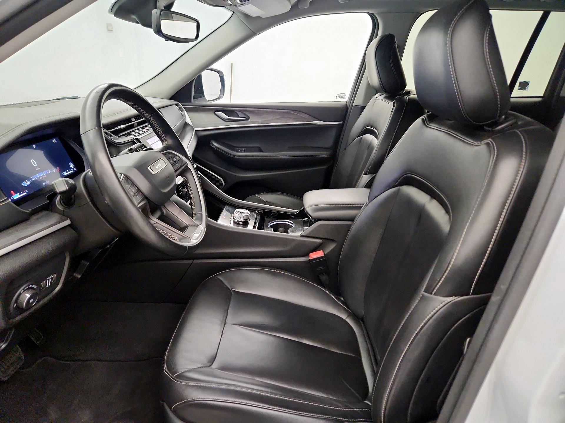 Thumbnail: 2022 Jeep Grand Cherokee - 11