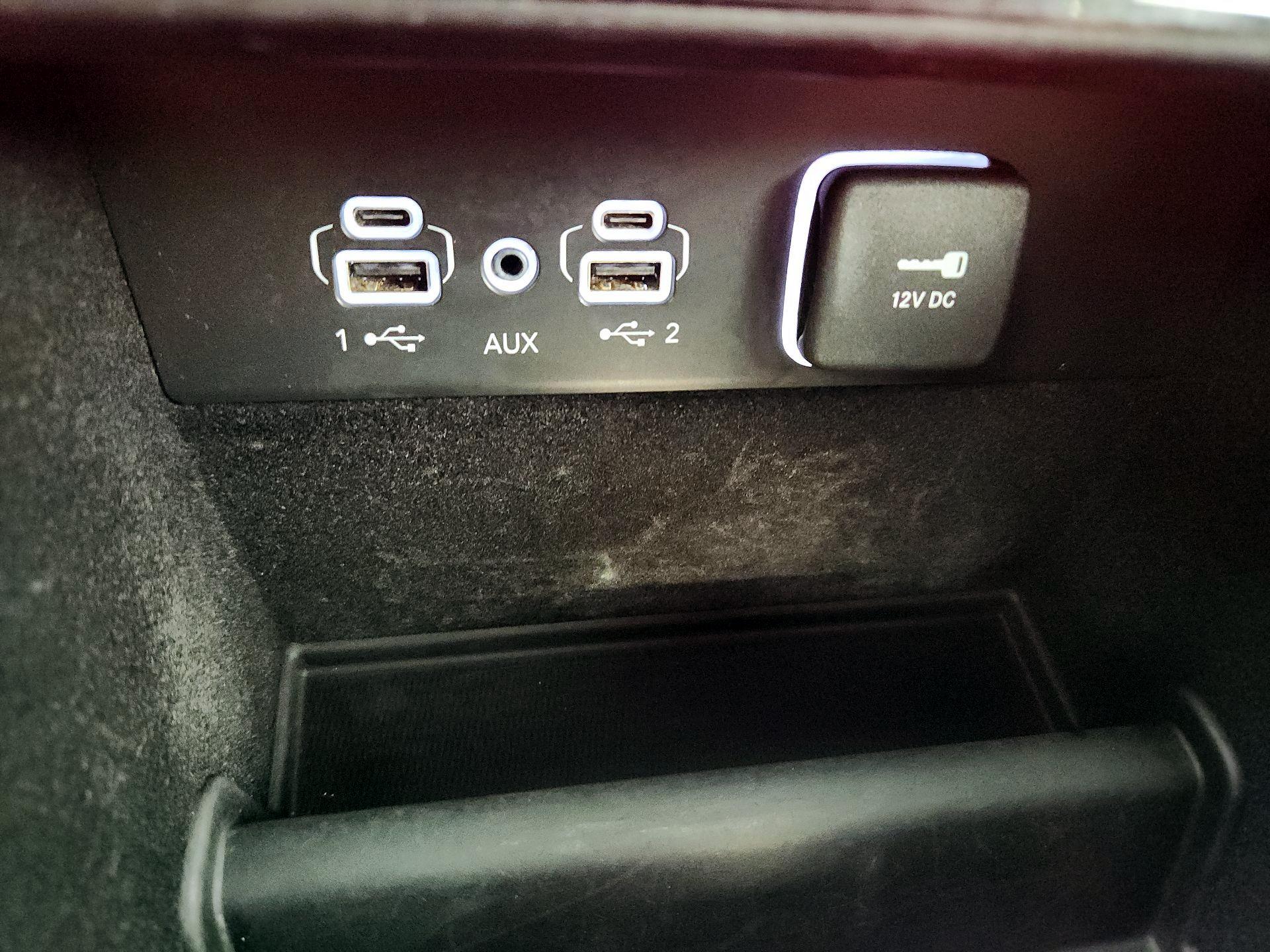 Thumbnail: 2022 Jeep Grand Cherokee - 18