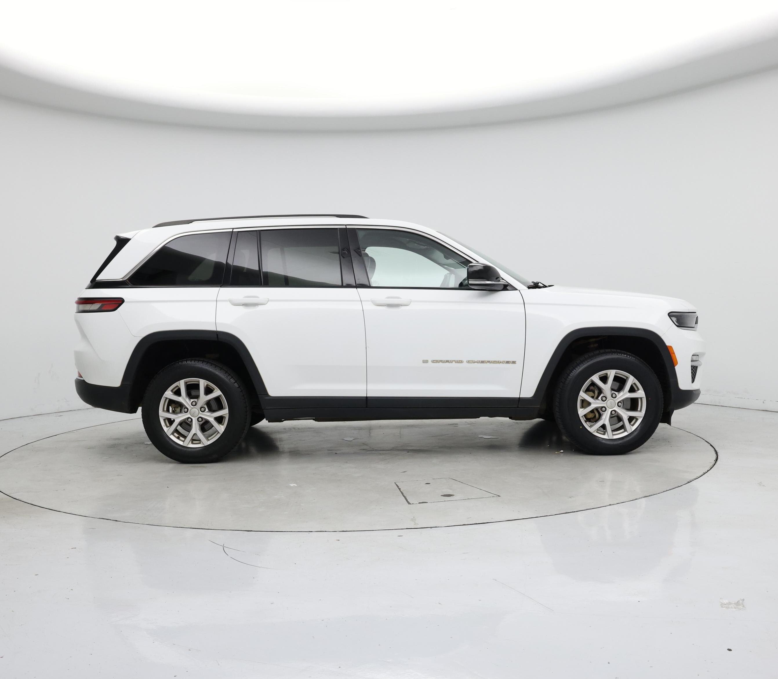 Thumbnail: 2022 Jeep Grand Cherokee - 7