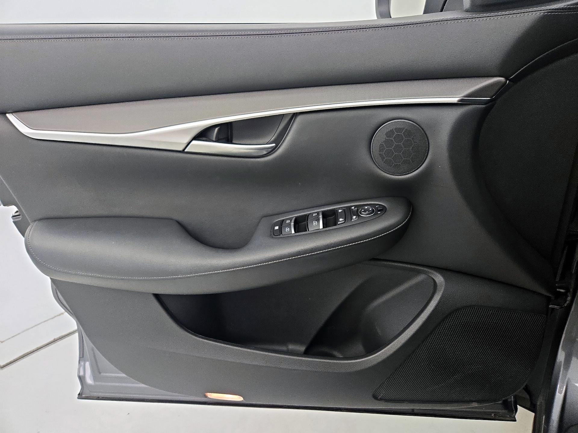 Thumbnail: 2022 INFINITI QX50 - 12