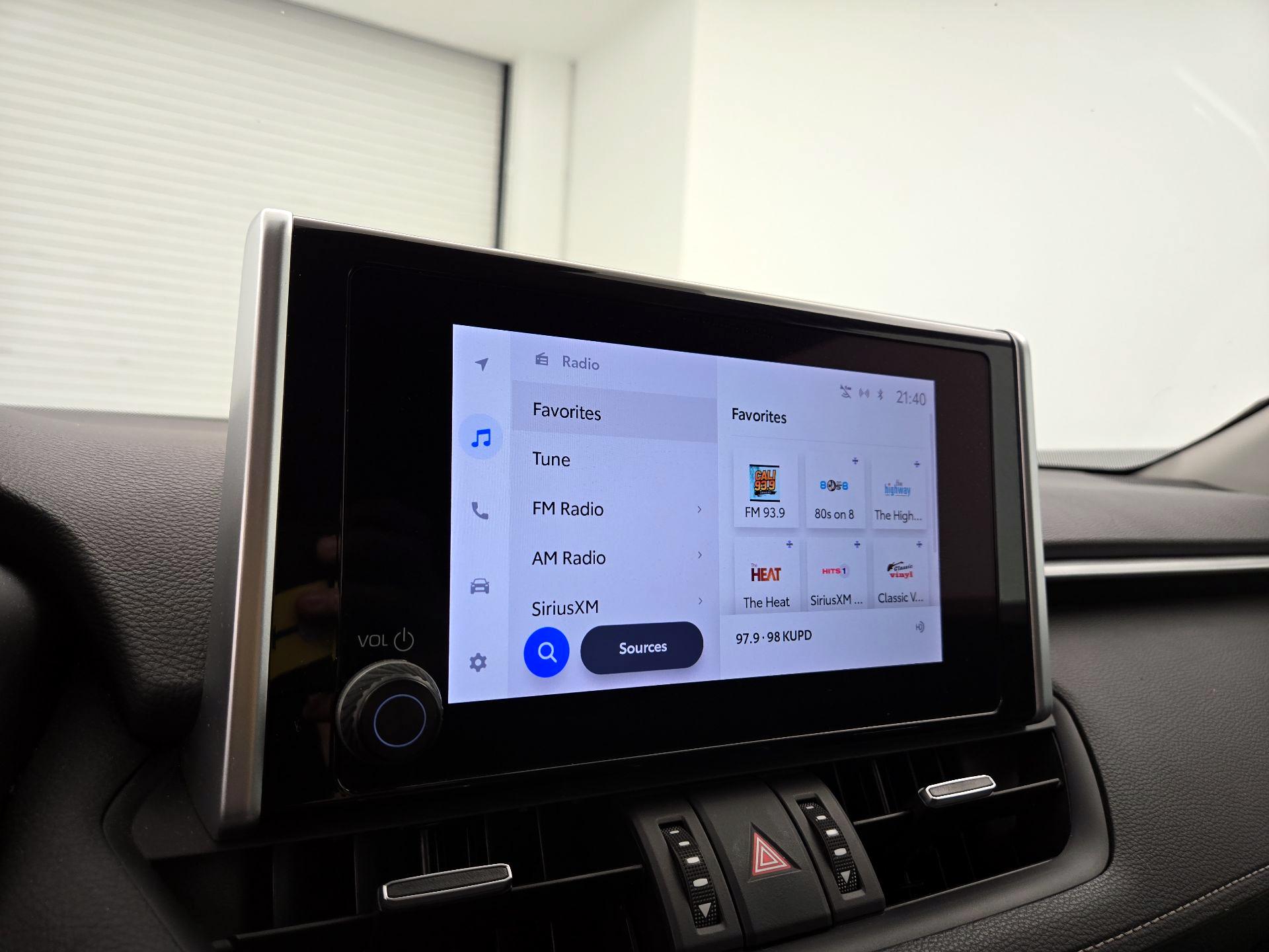 Thumbnail: 2023 Toyota RAV4 - 15