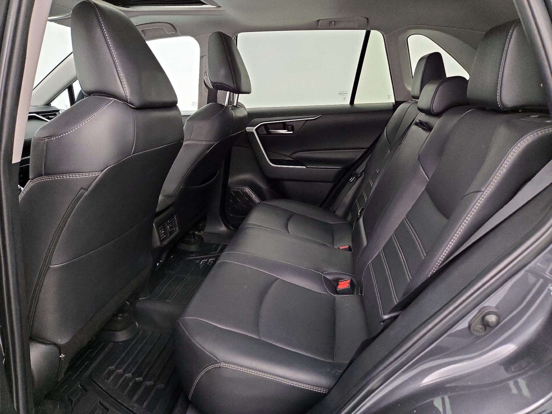 Thumbnail: 2023 Toyota RAV4 - 20