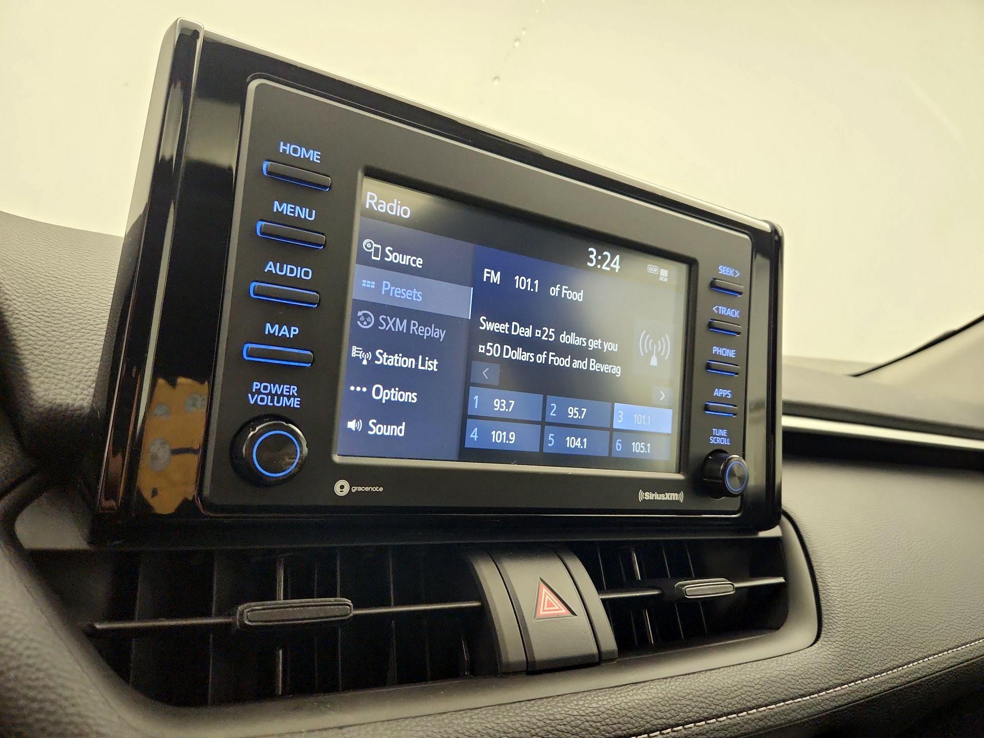 Thumbnail: 2021 Toyota RAV4 - 15