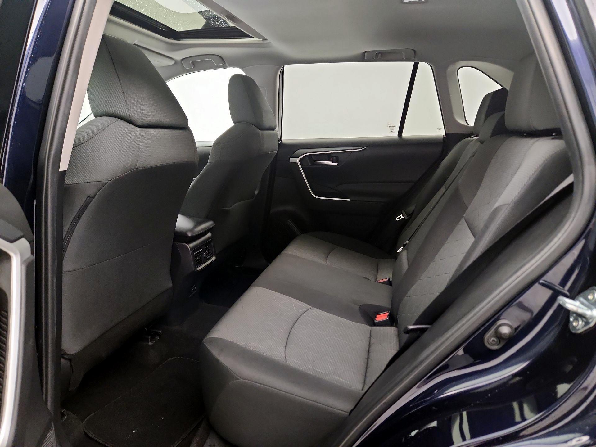 Thumbnail: 2021 Toyota RAV4 - 20