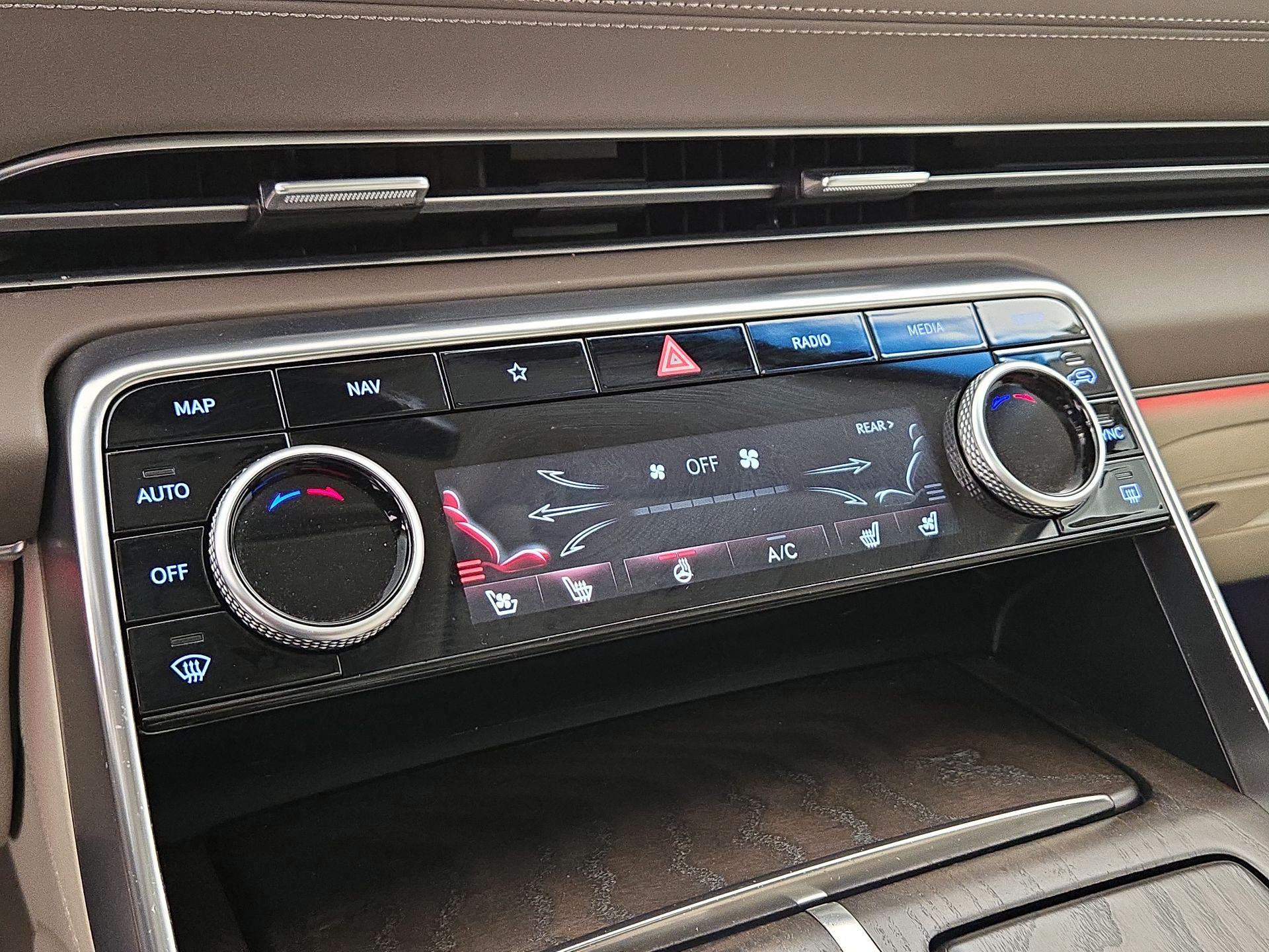 Thumbnail: 2023 Genesis GV80 - 17