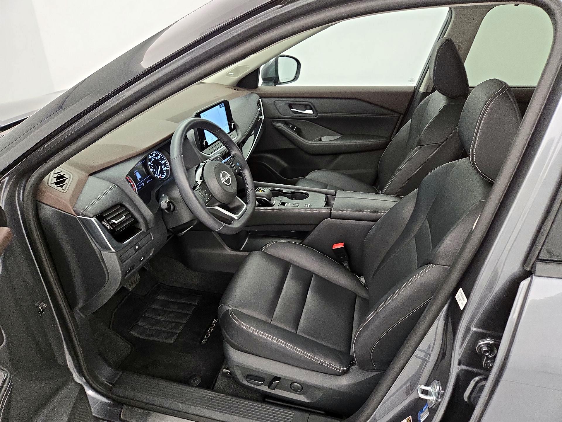 Thumbnail: 2023 Nissan Rogue - 11