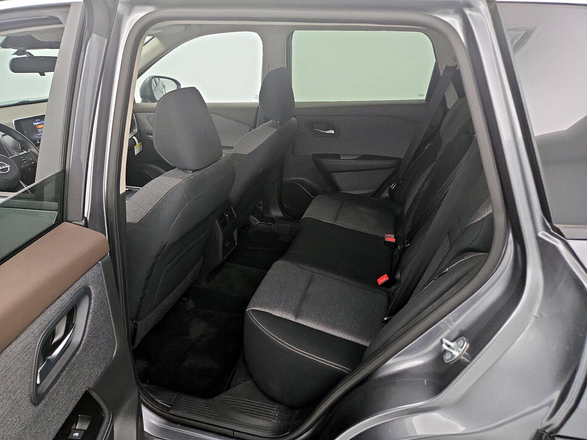 Thumbnail: 2022 Nissan Rogue - 19