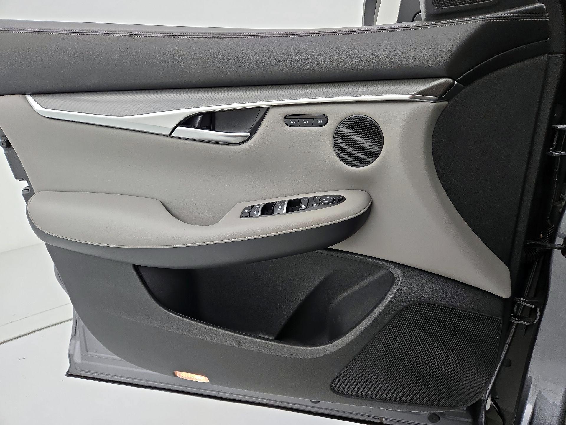 Thumbnail: 2023 INFINITI QX50 - 12