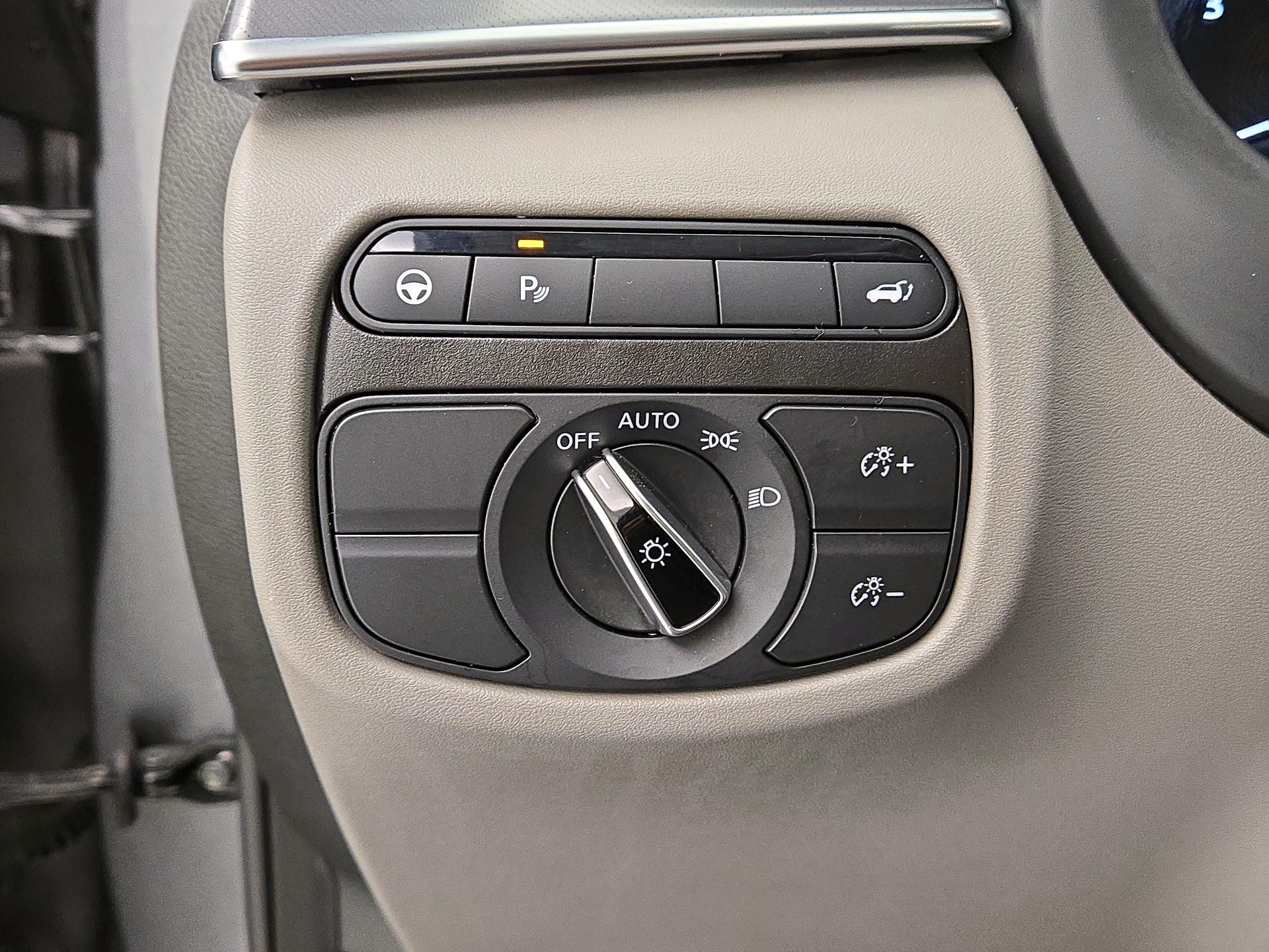 Thumbnail: 2023 INFINITI QX50 - 13