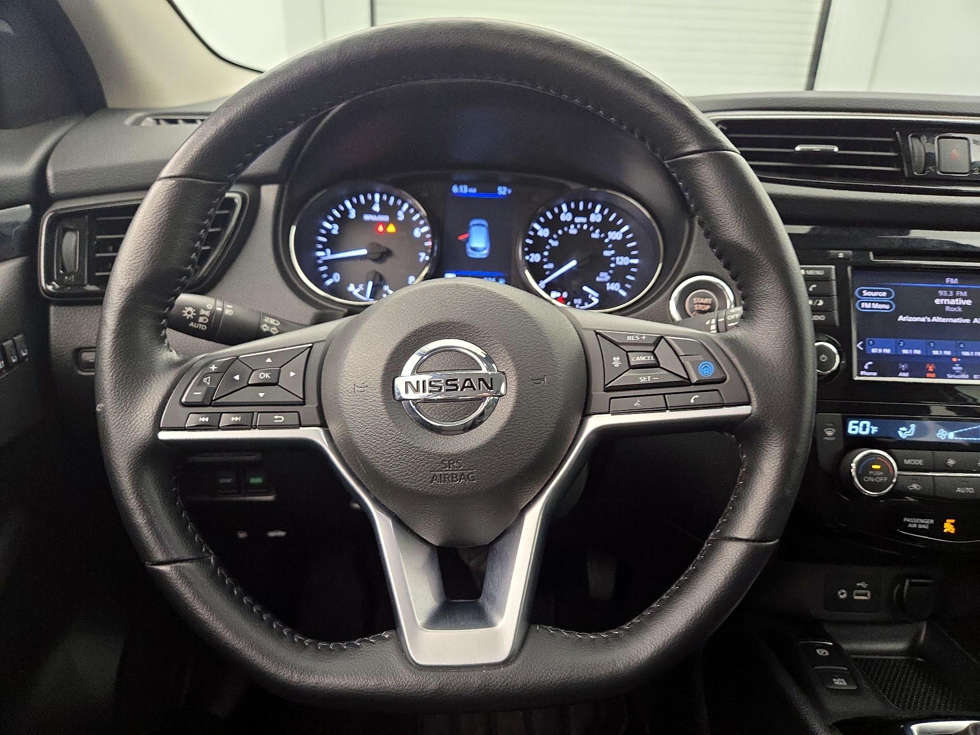 Thumbnail: 2022 Nissan Rogue Sport - 10