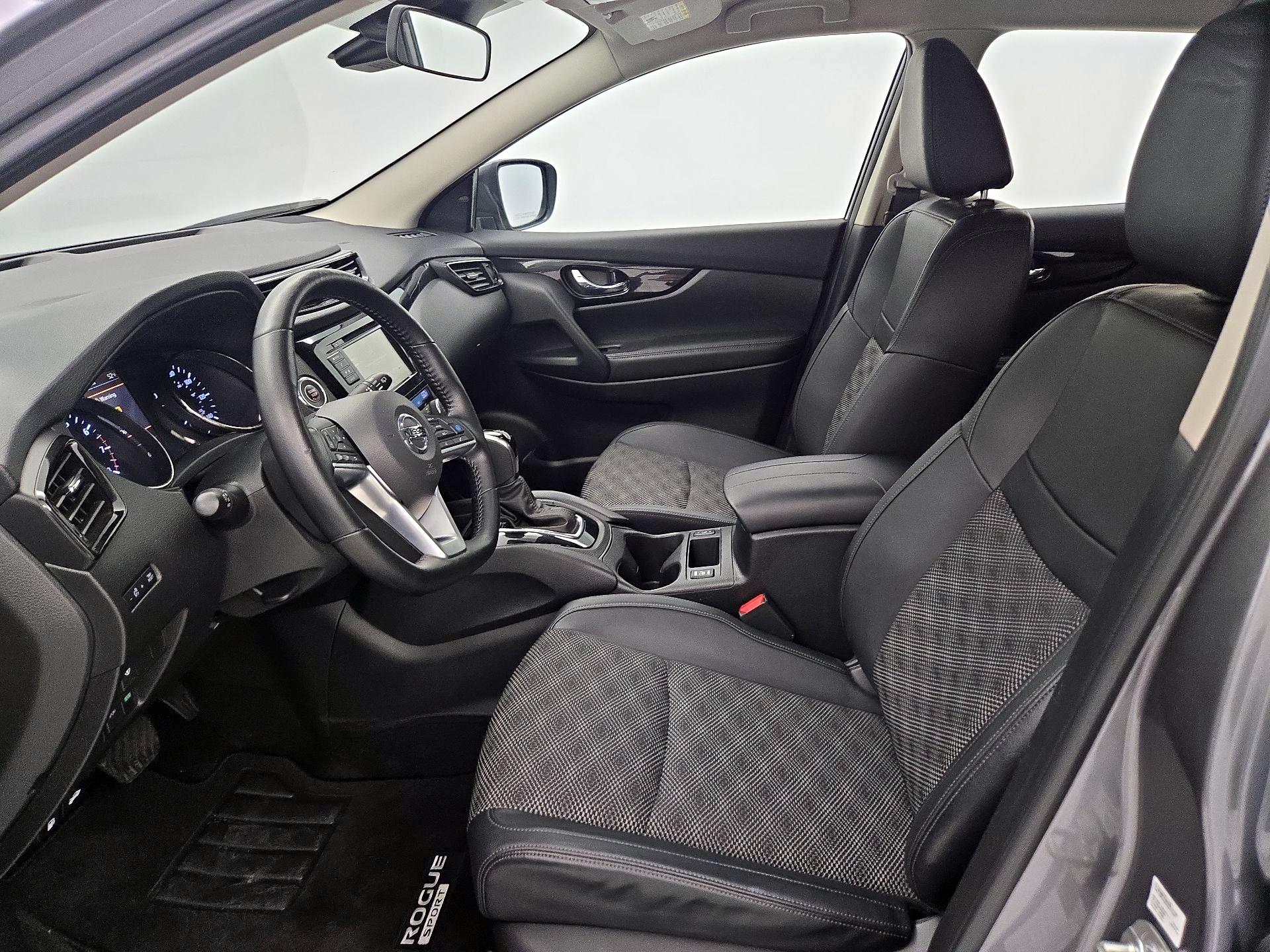 Thumbnail: 2022 Nissan Rogue Sport - 11