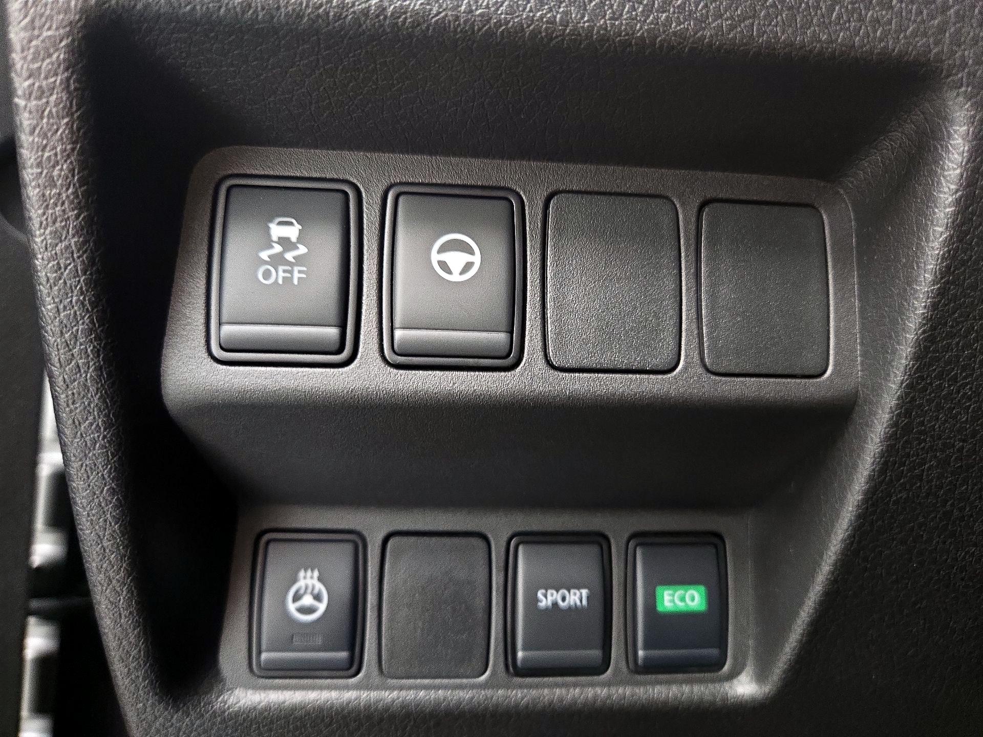 Thumbnail: 2022 Nissan Rogue Sport - 13