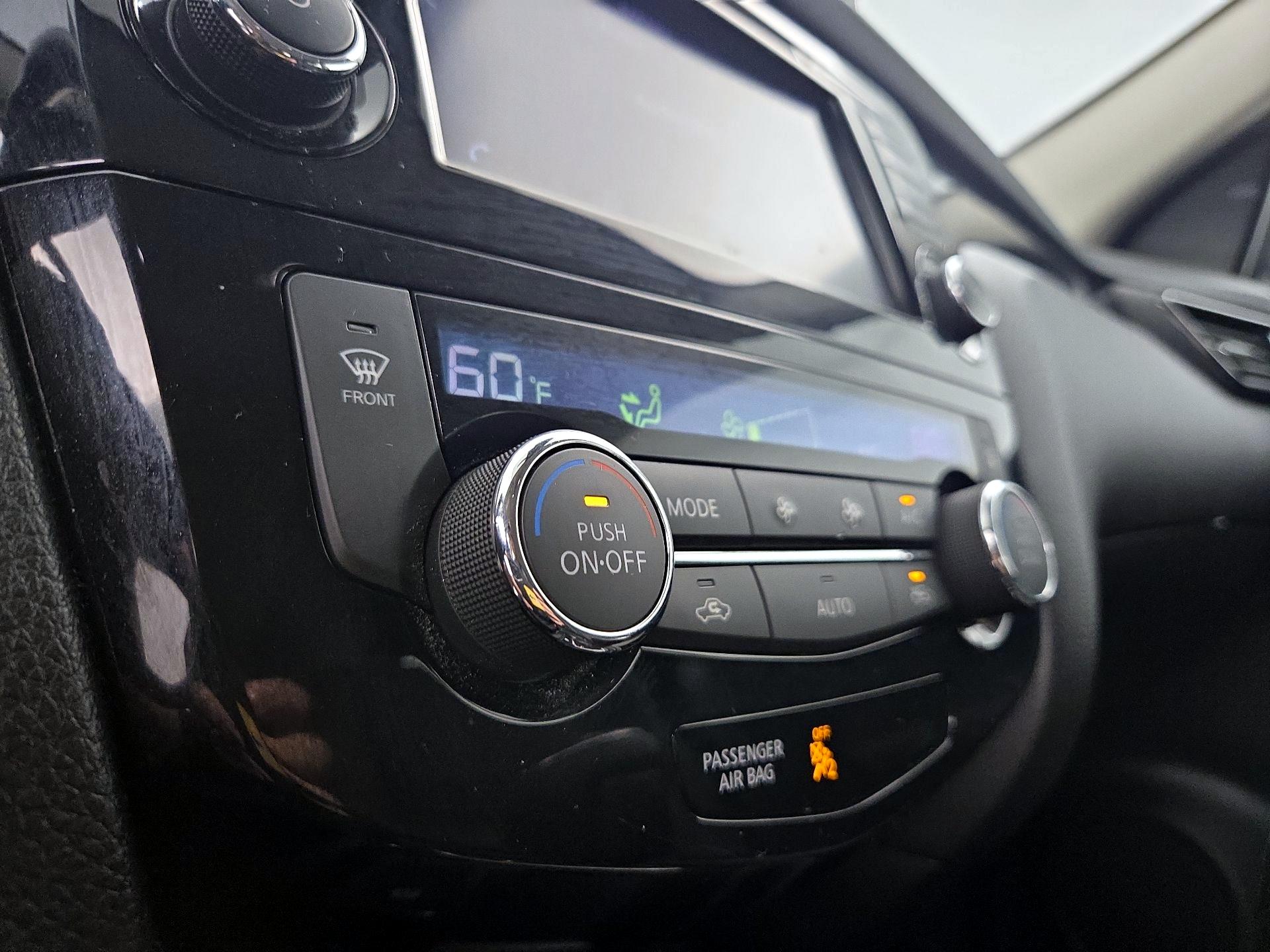 Thumbnail: 2022 Nissan Rogue Sport - 16