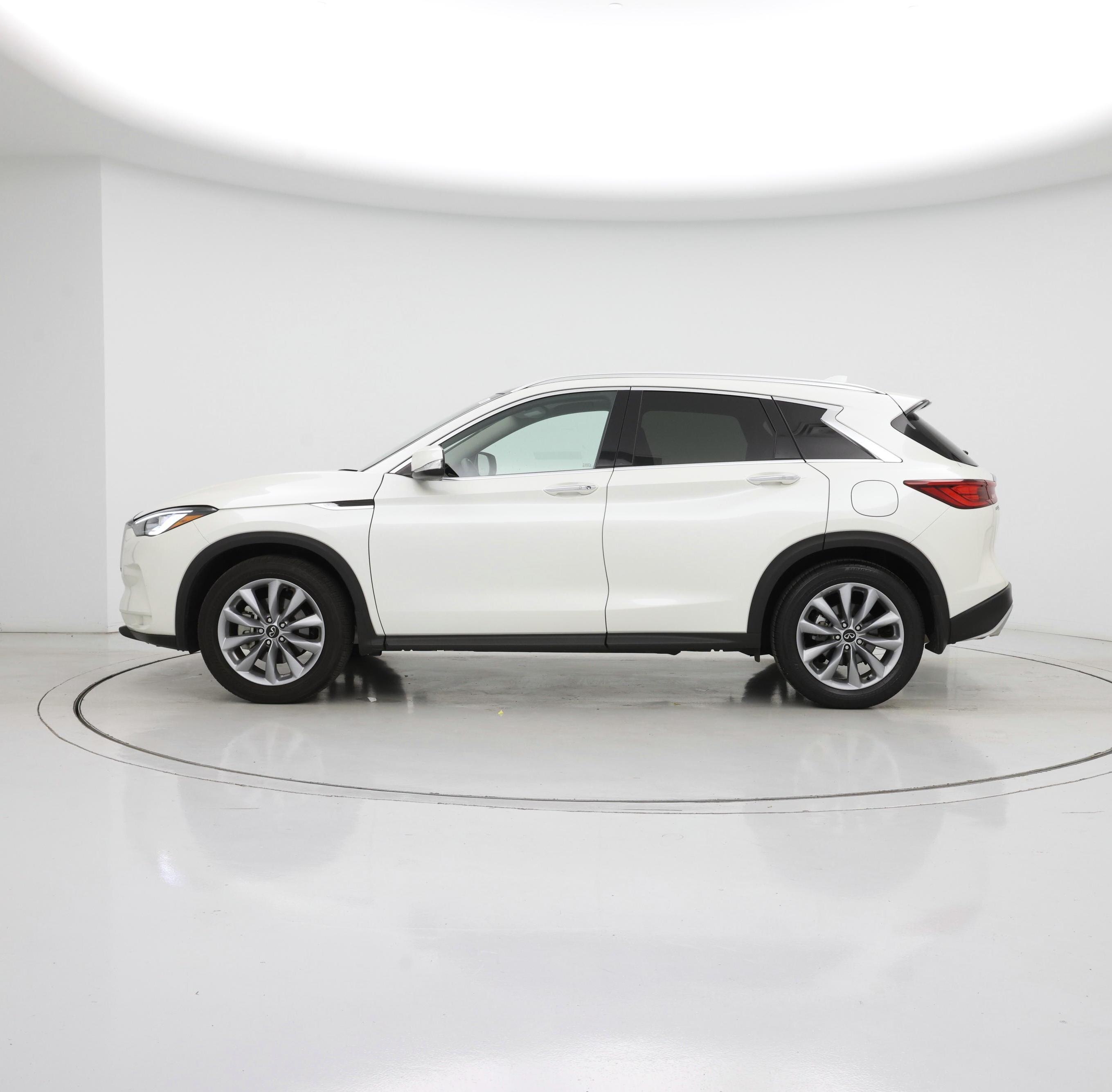 Thumbnail: 2022 INFINITI QX50 - 3