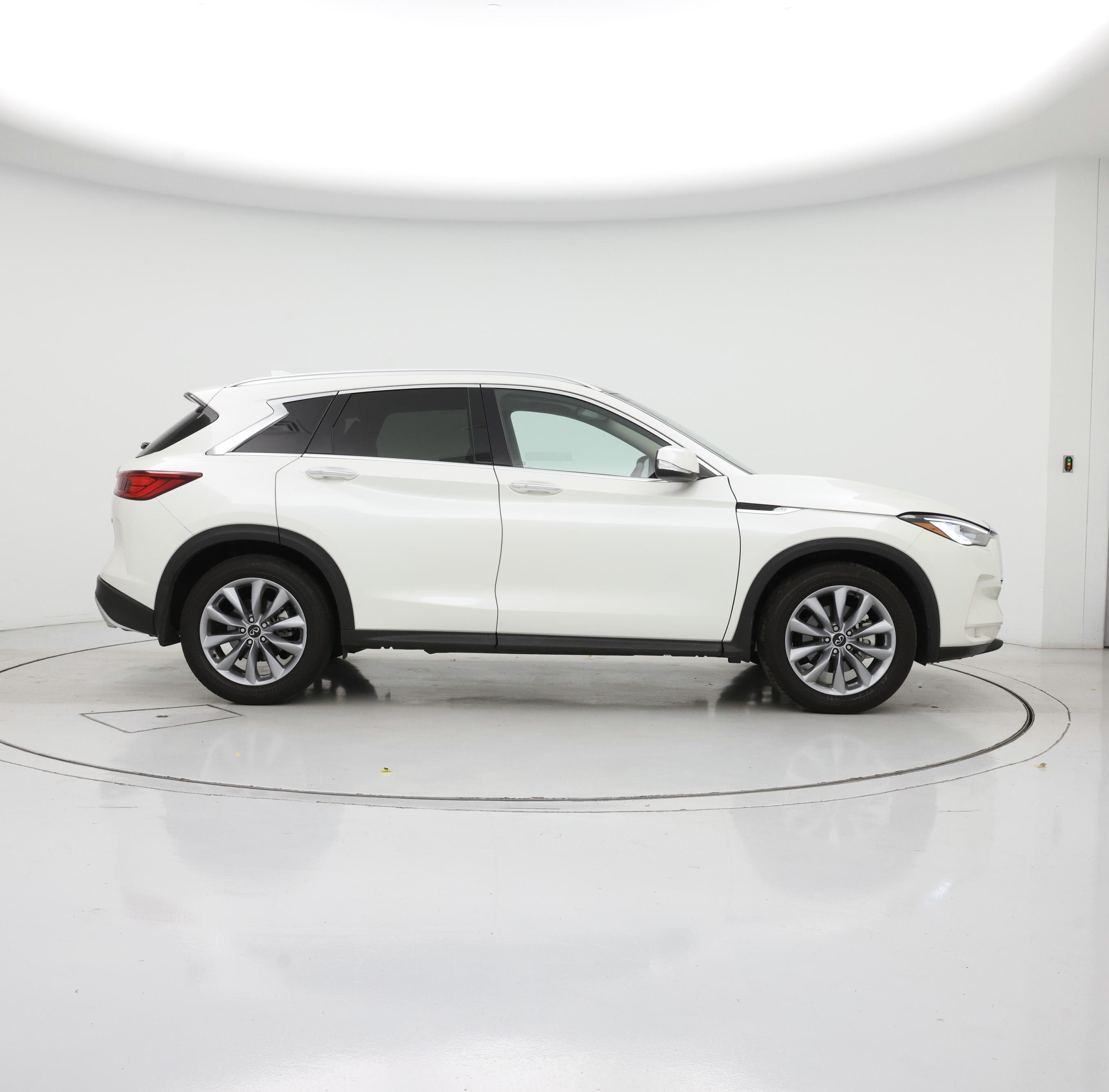 Thumbnail: 2022 INFINITI QX50 - 7