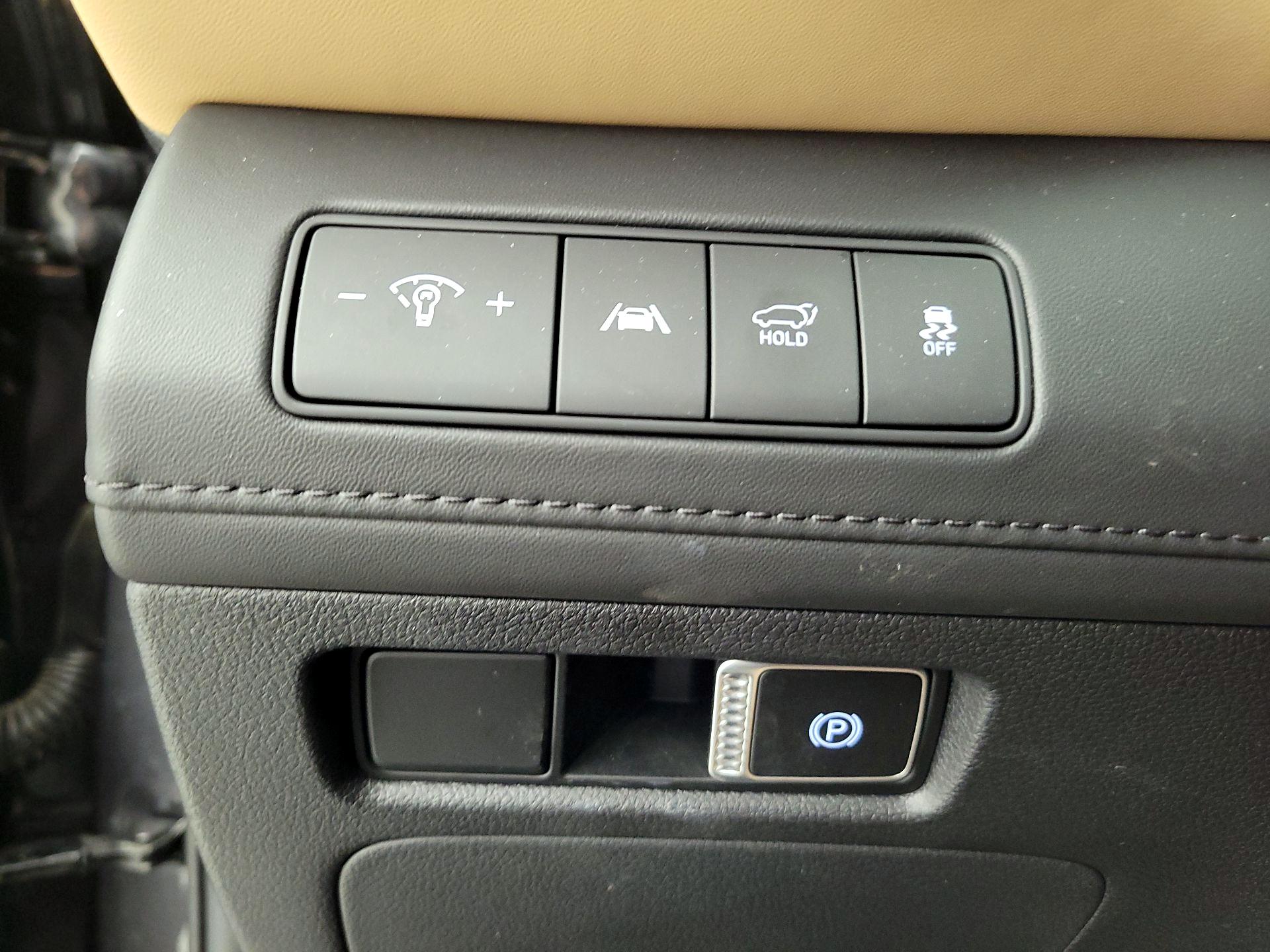 Thumbnail: 2023 Hyundai Santa Fe - 13