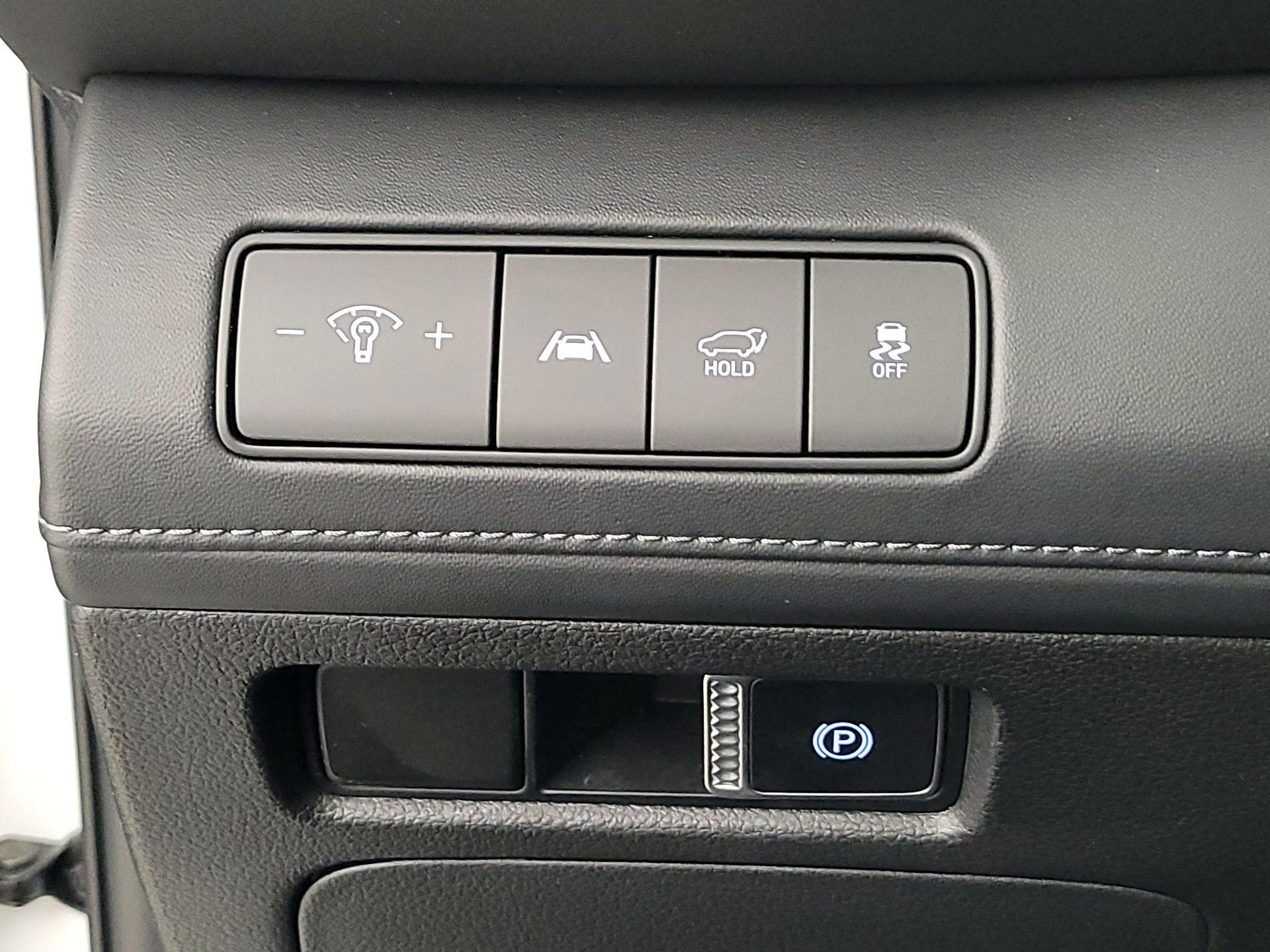 Thumbnail: 2022 Hyundai Santa Fe - 13