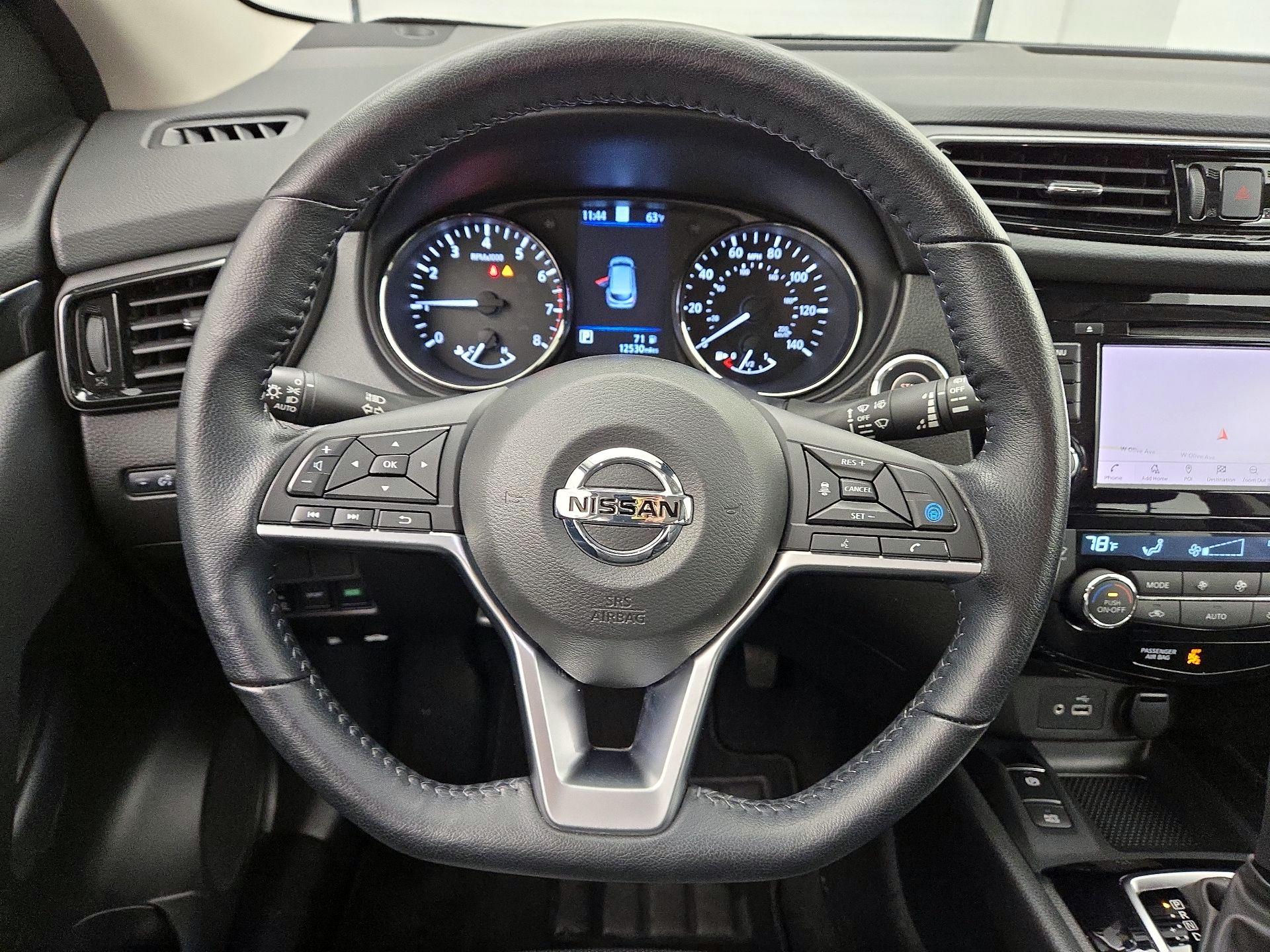 Thumbnail: 2022 Nissan Rogue Sport - 10