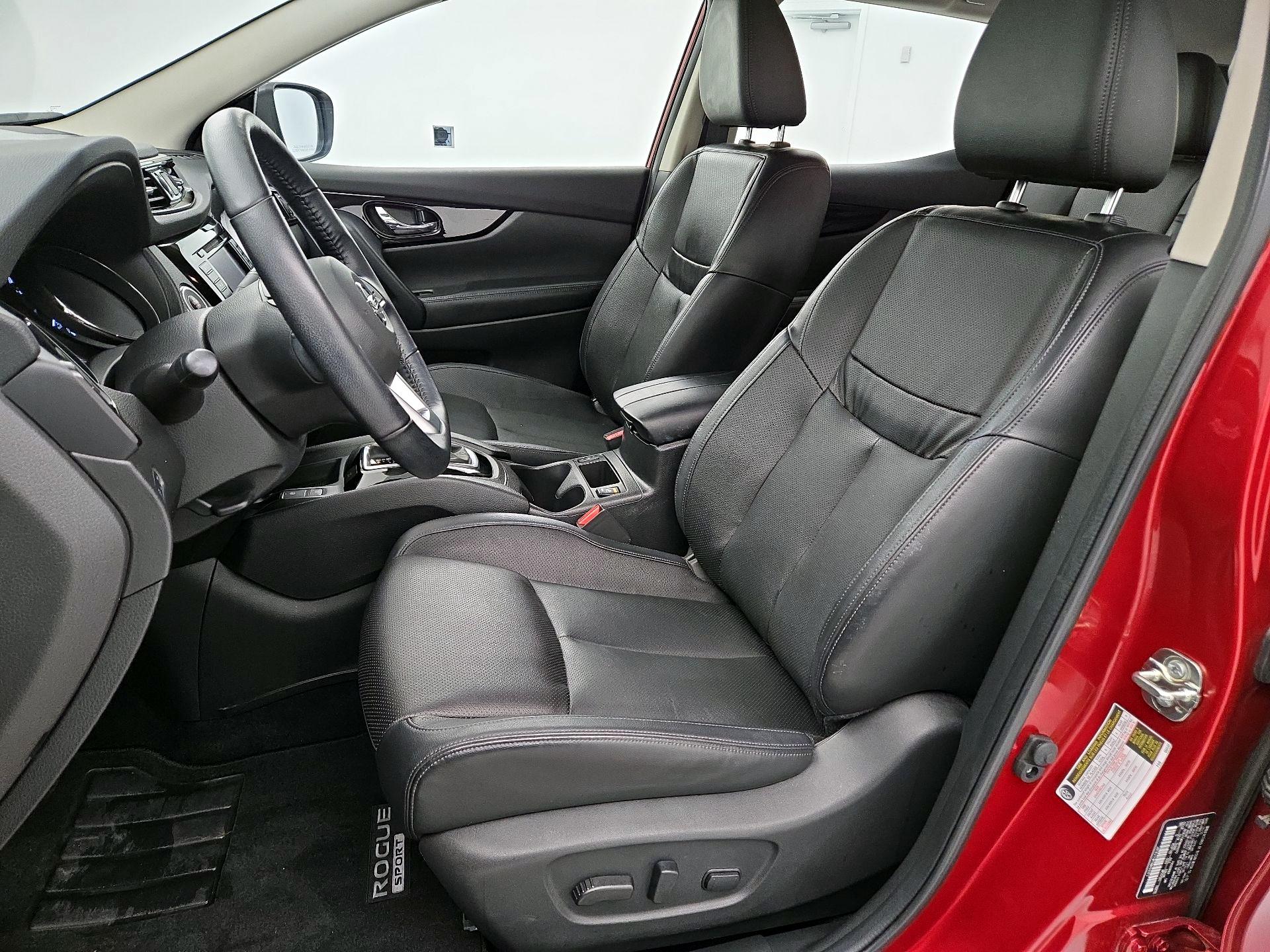 Thumbnail: 2022 Nissan Rogue Sport - 11