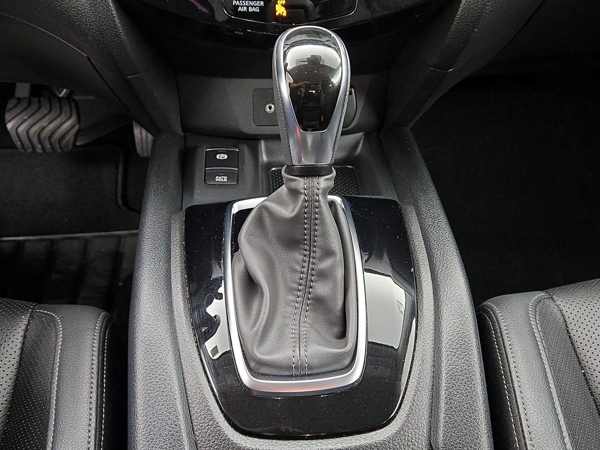 Thumbnail: 2022 Nissan Rogue Sport - 18