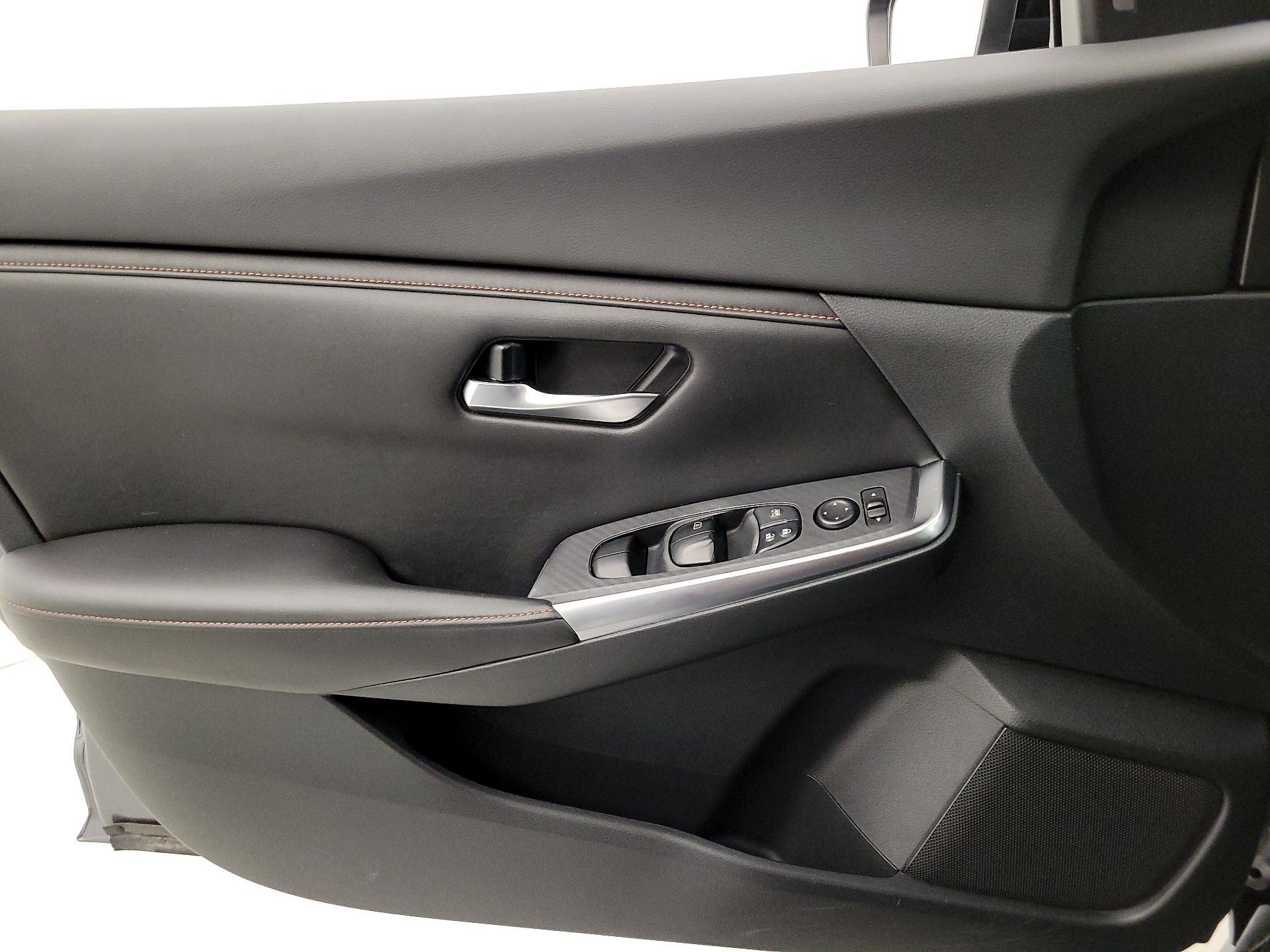 Thumbnail: 2020 Nissan Sentra - 12