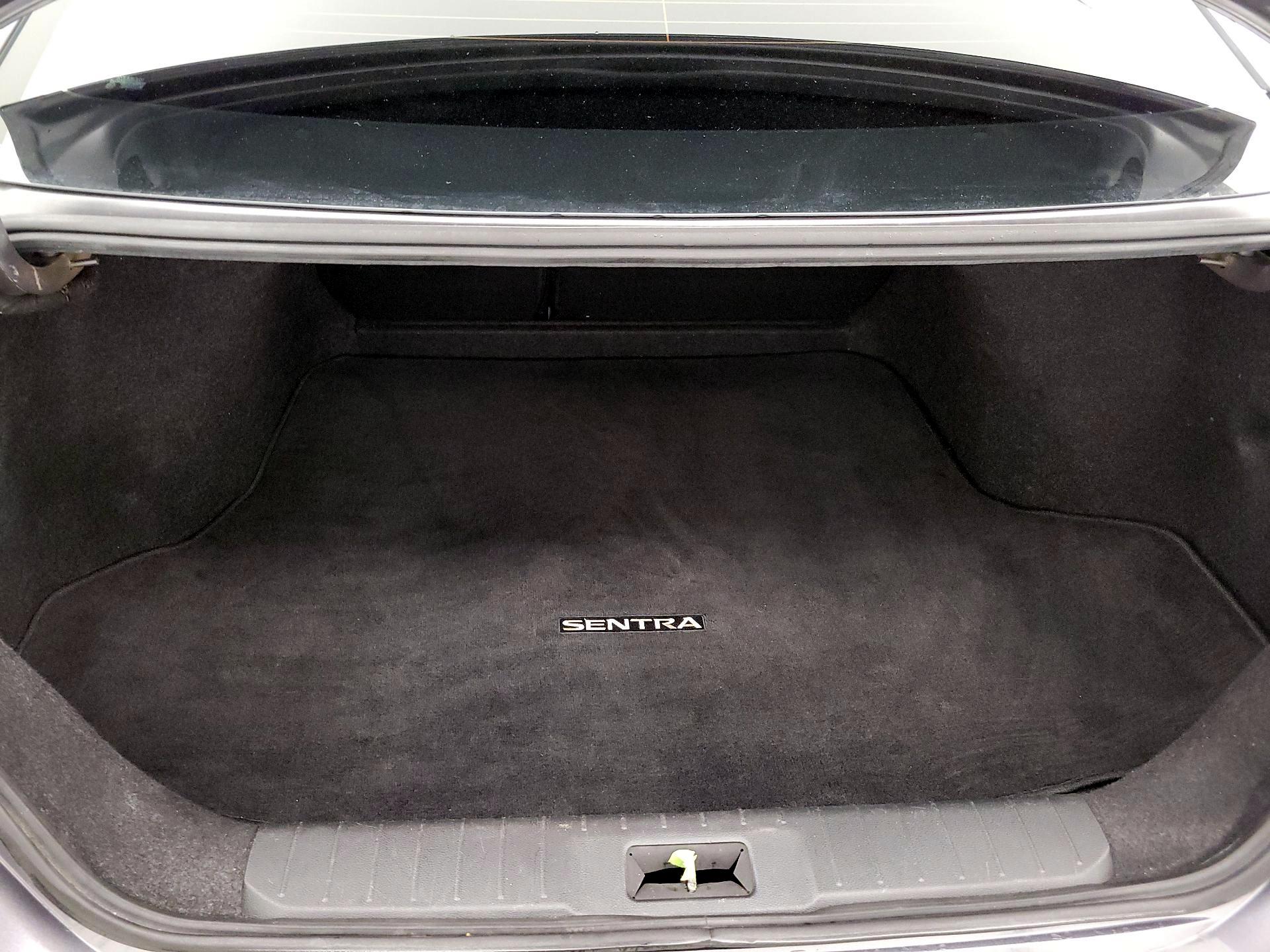 Thumbnail: 2020 Nissan Sentra - 20